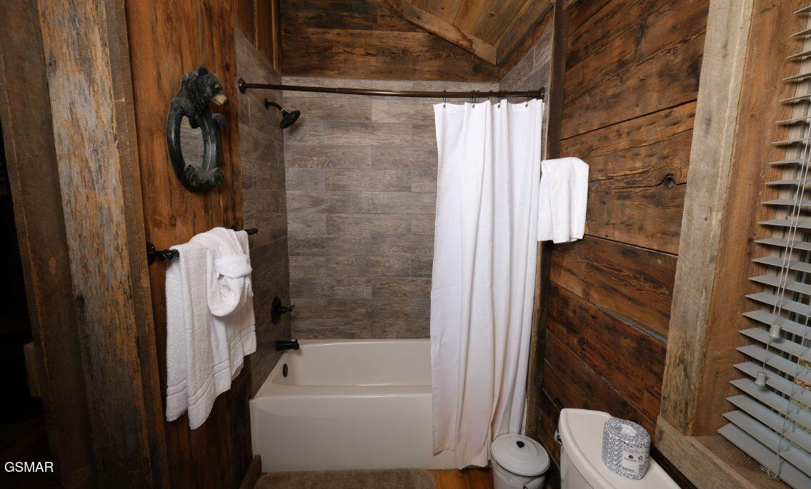 636 Jess Field Road Gatlinburg TN 37738