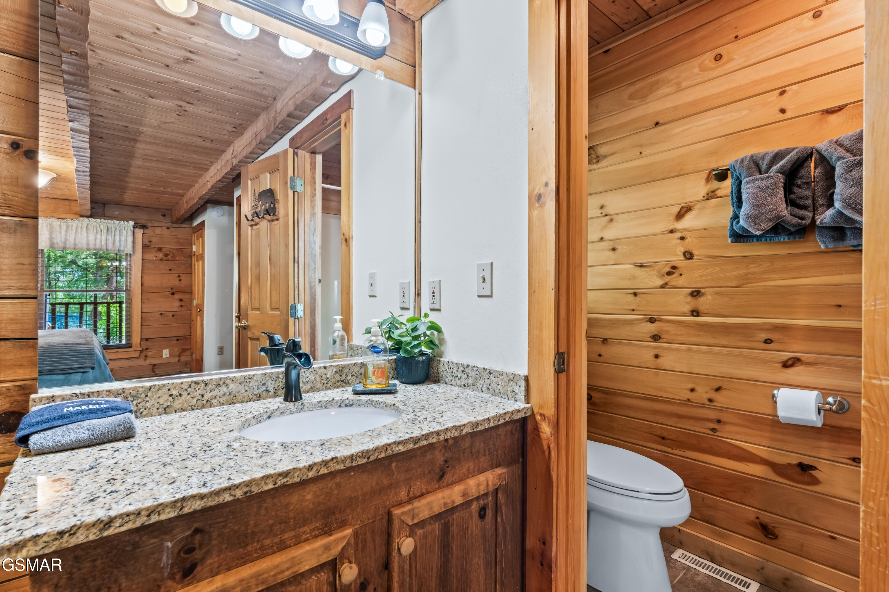 261 Cherokee Path Way Sevierville TN 37876