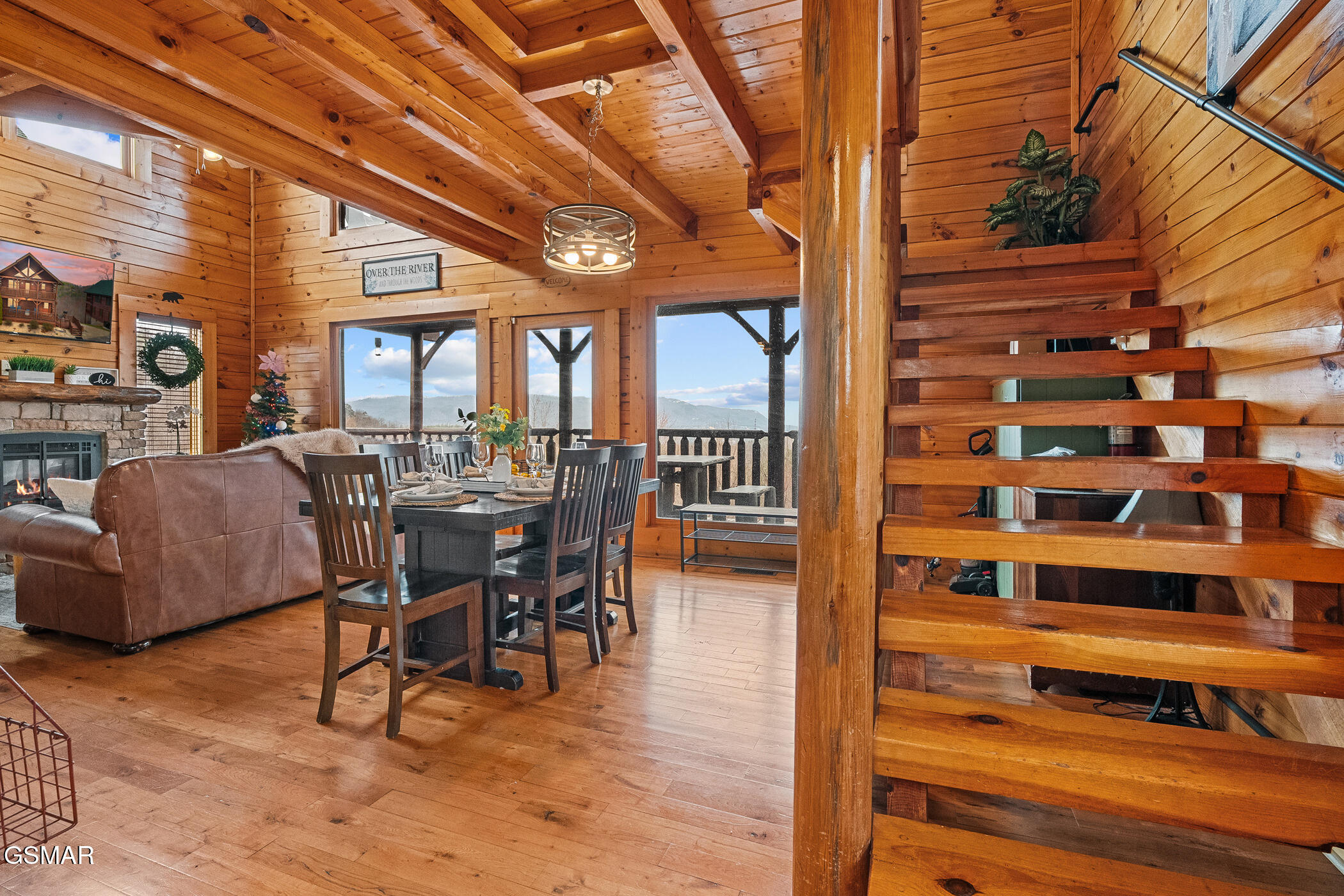 2815 White Oak Ridge Lane Sevierville TN 37862