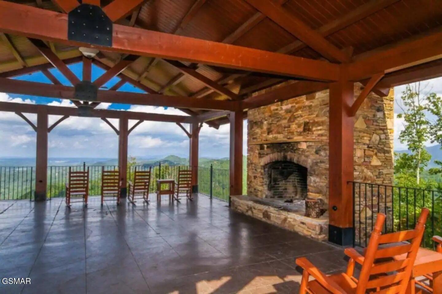 2815 White Oak Ridge Lane Sevierville TN 37862
