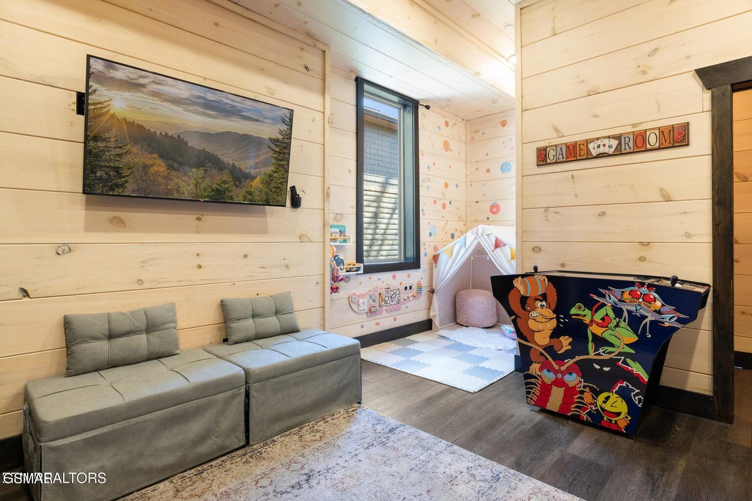 3031 Ridgetop Resort Way Pigeon Forge TN 37876