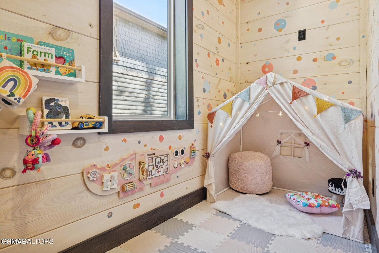 3031 Ridgetop Resort Way Pigeon Forge TN 37876