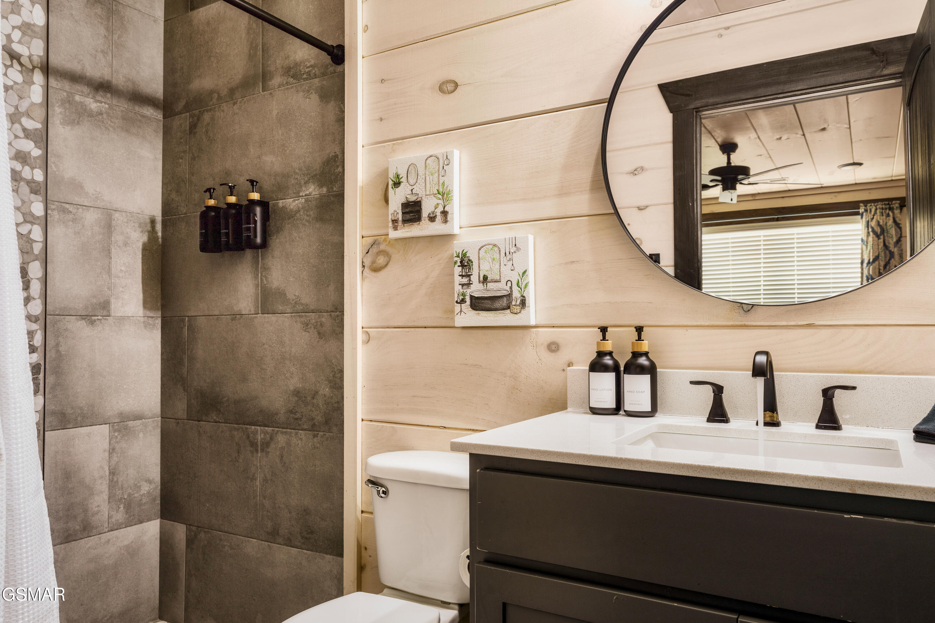 3031 Ridgetop Resort Way Pigeon Forge TN 37876