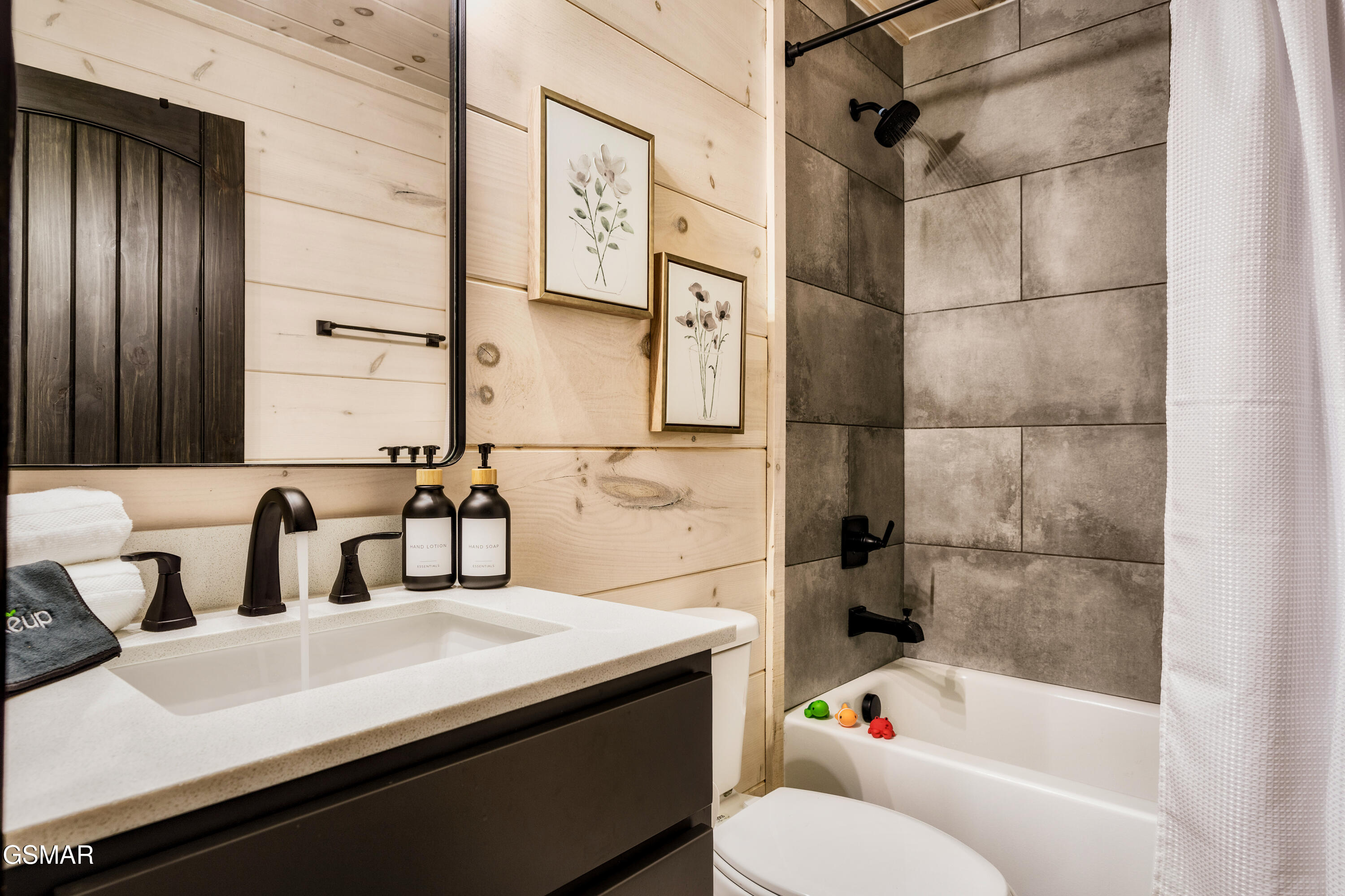 3031 Ridgetop Resort Way Pigeon Forge TN 37876