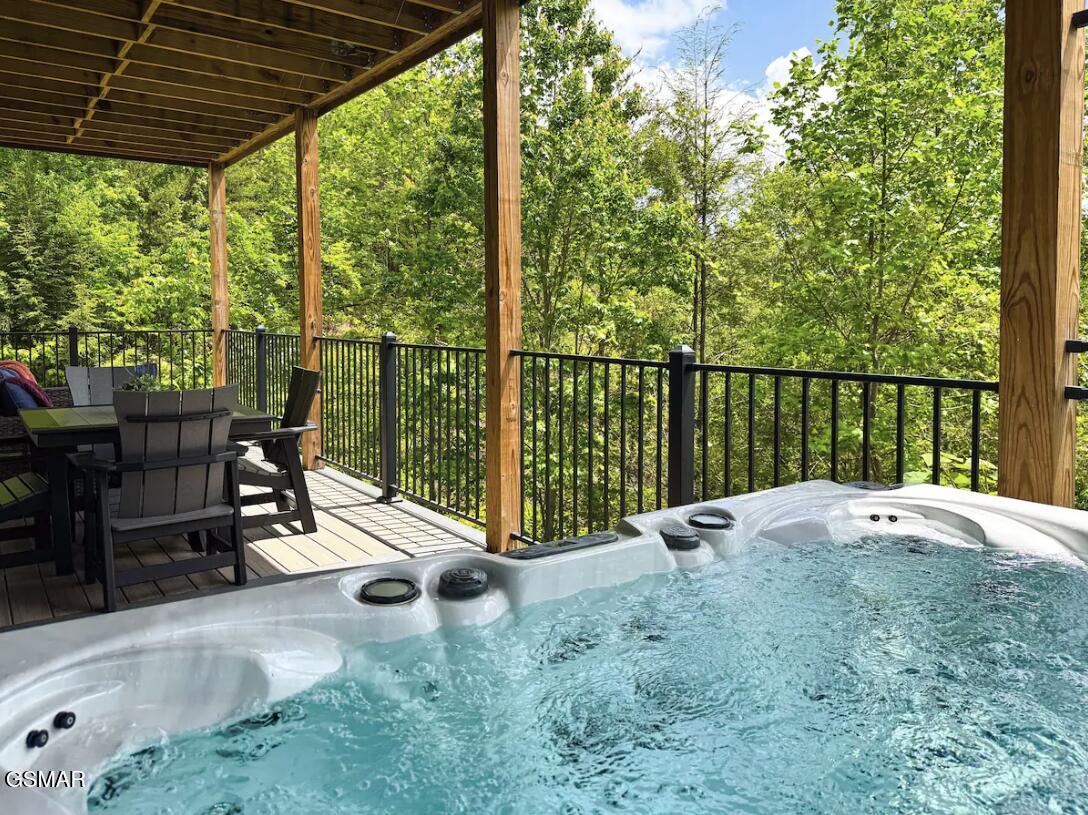 917 Wood Smoke Way Gatlinburg TN 37738