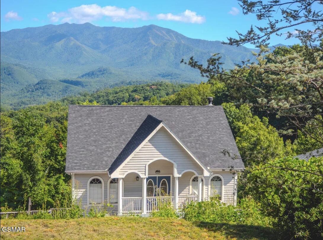 917 Wood Smoke Way Gatlinburg TN 37738
