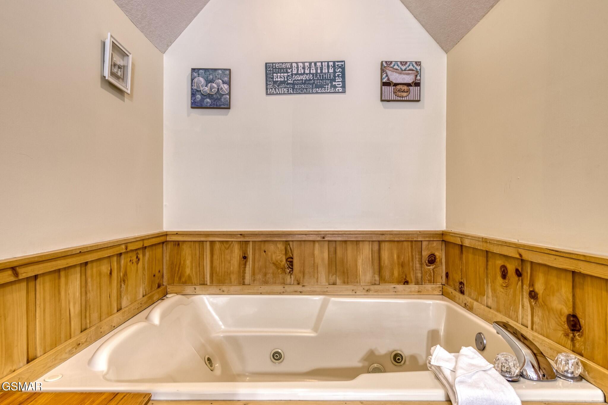 679 Eagles Boulevard Way Pigeon Forge TN 37863