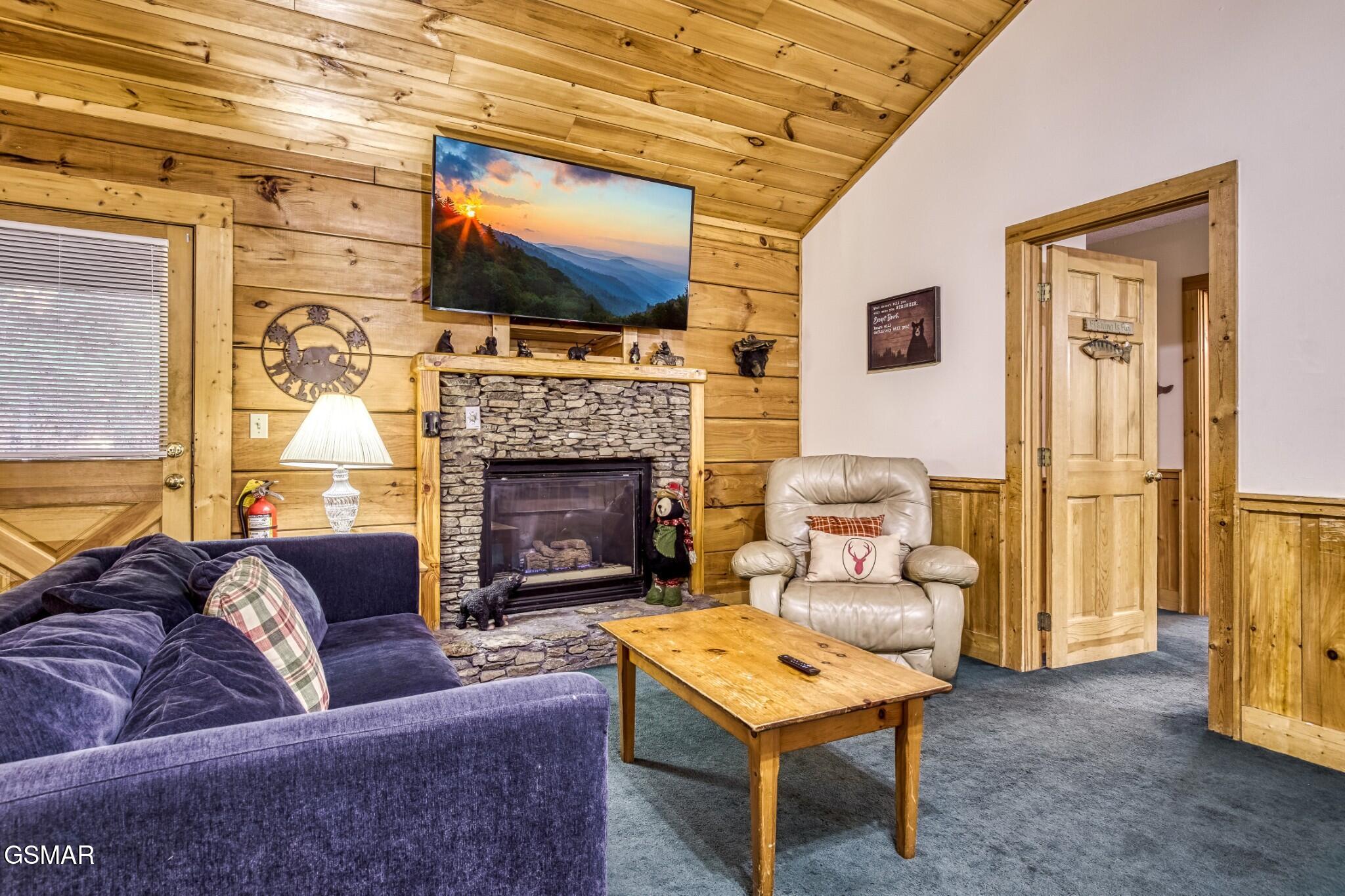 679 Eagles Boulevard Way Pigeon Forge TN 37863