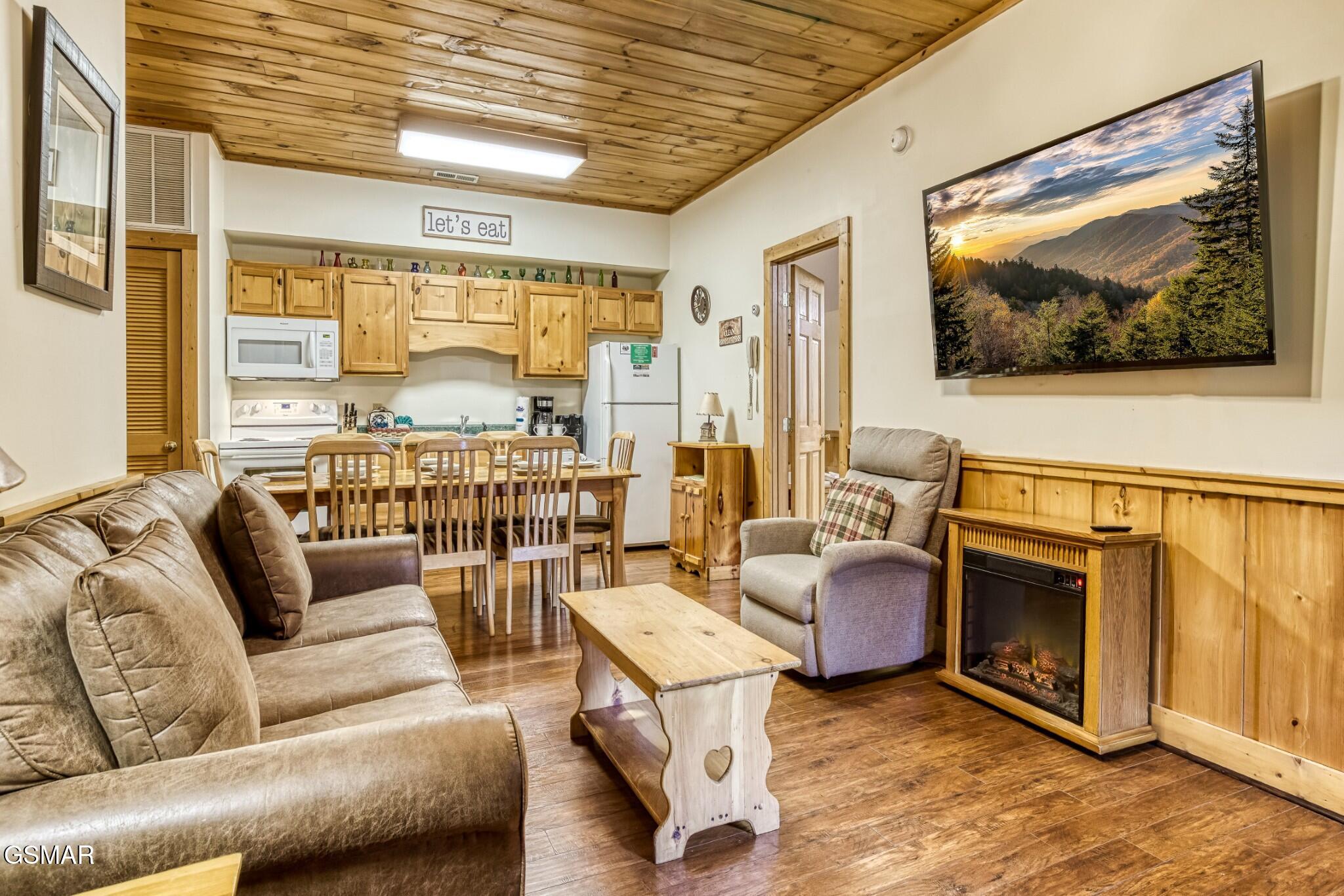 679 Eagles Boulevard Way Pigeon Forge TN 37863