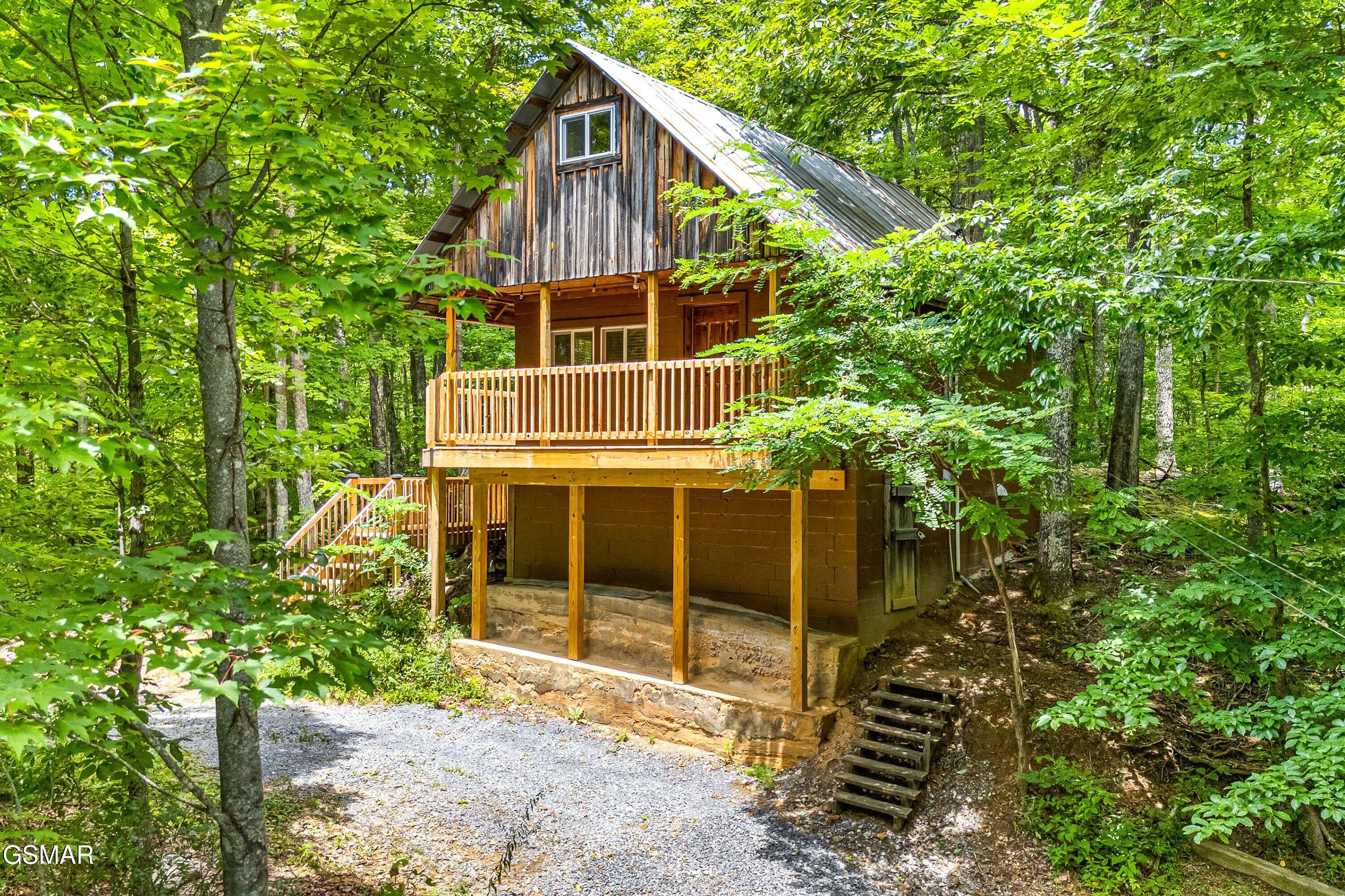 1222 S Highway 32 Cosby TN 37722