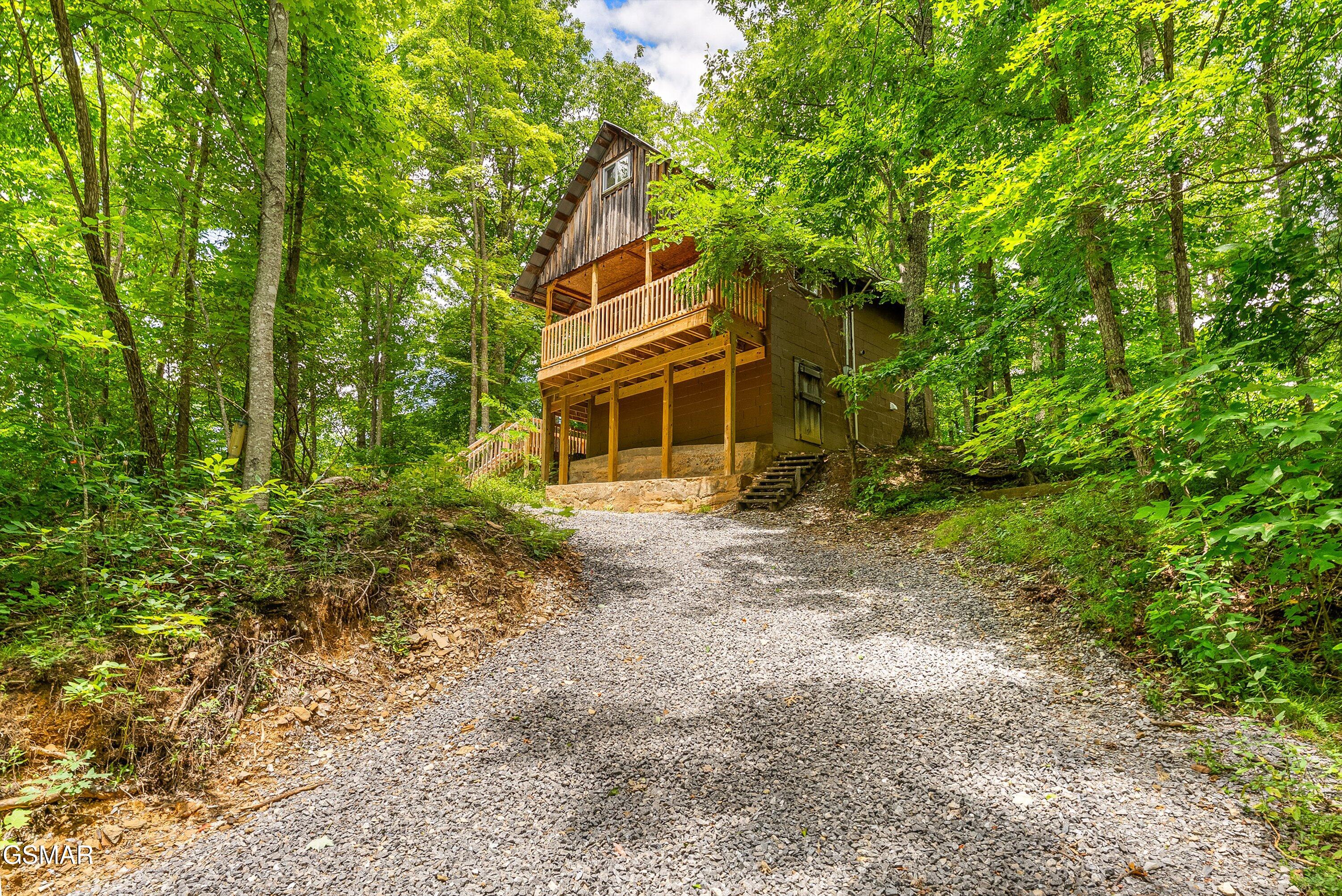 1222 S Highway 32 Cosby TN 37722