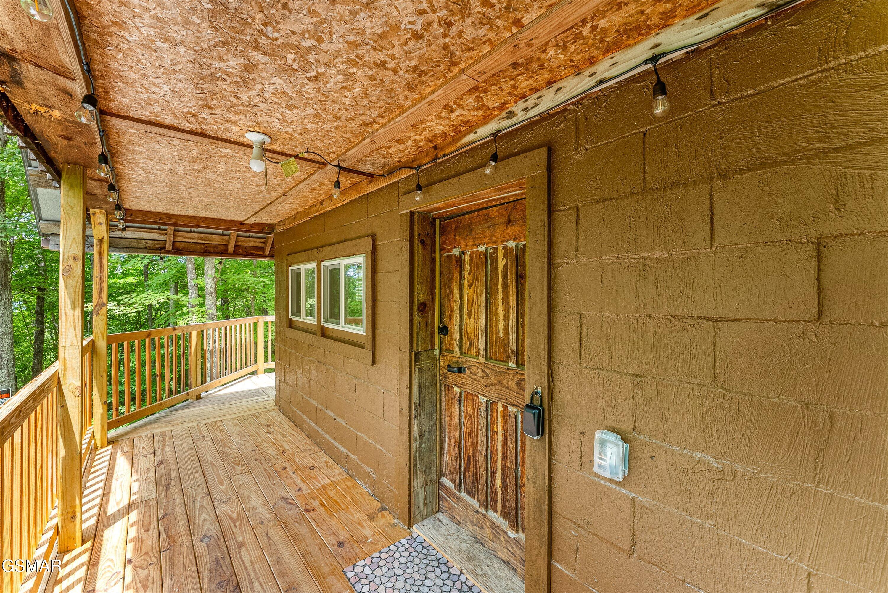 1222 S Highway 32 Cosby TN 37722