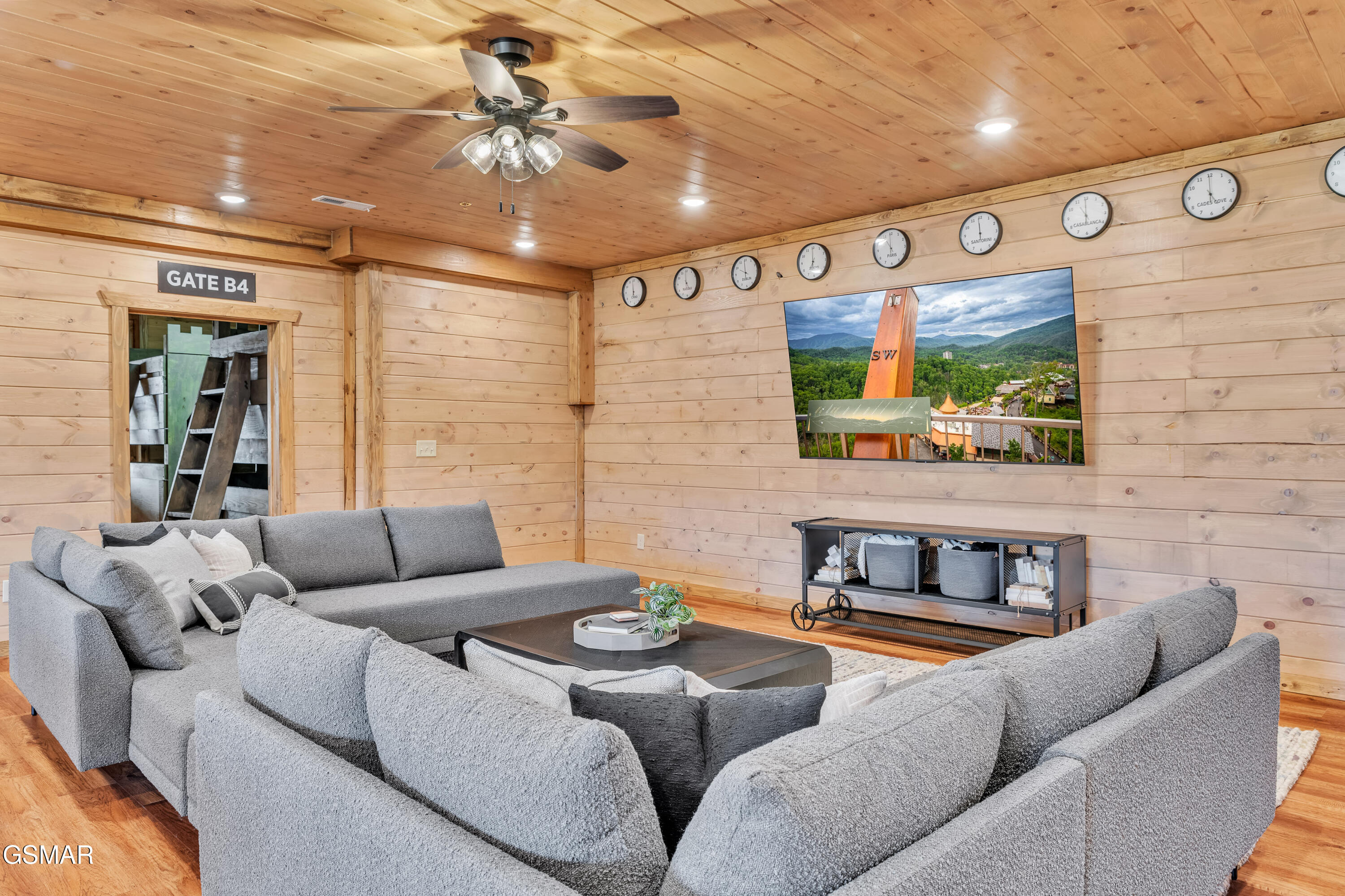 2852 Owens Ridge Way Sevierville TN 37876