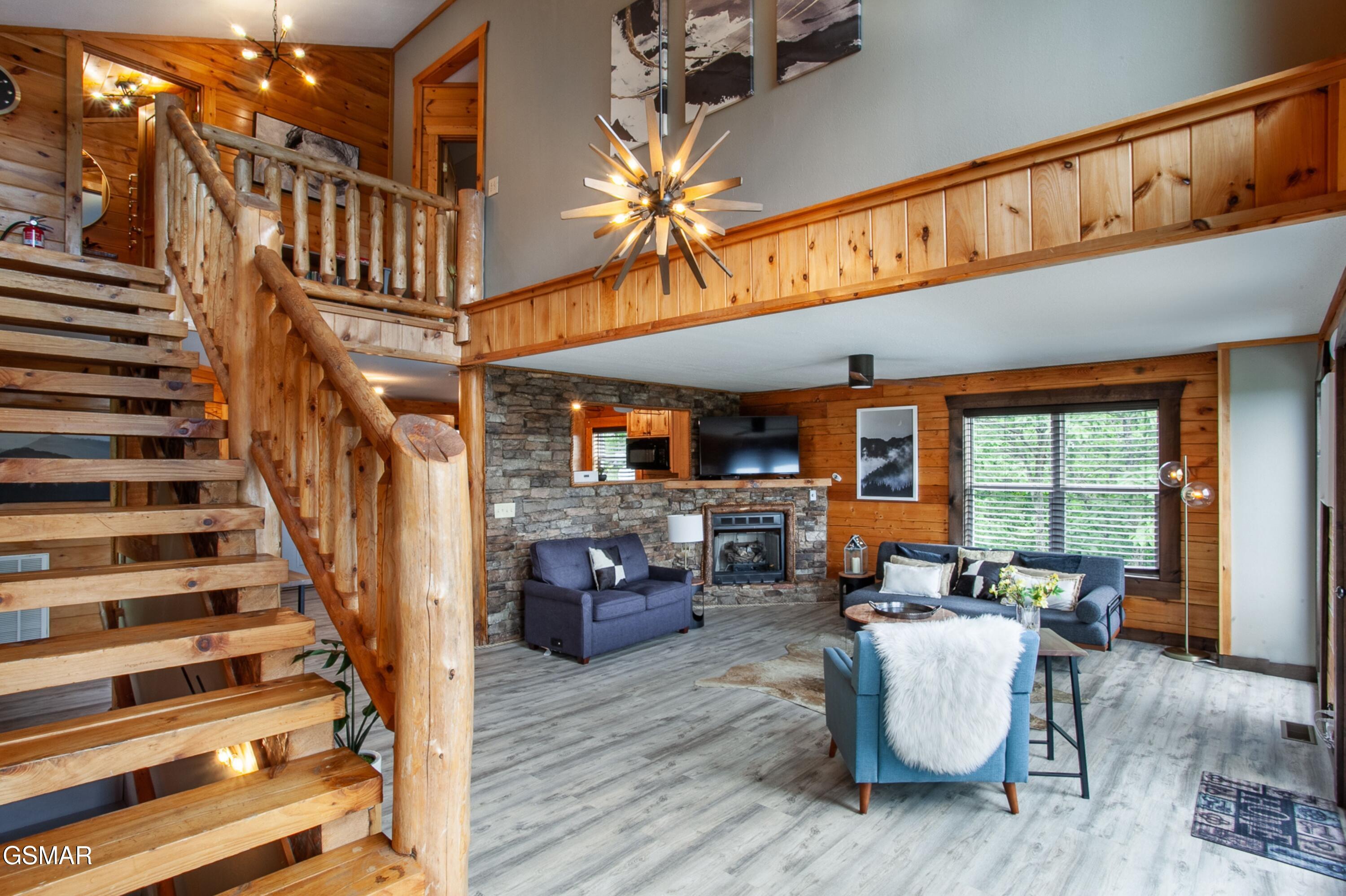 920 Falcon View Way Sevierville TN 37862