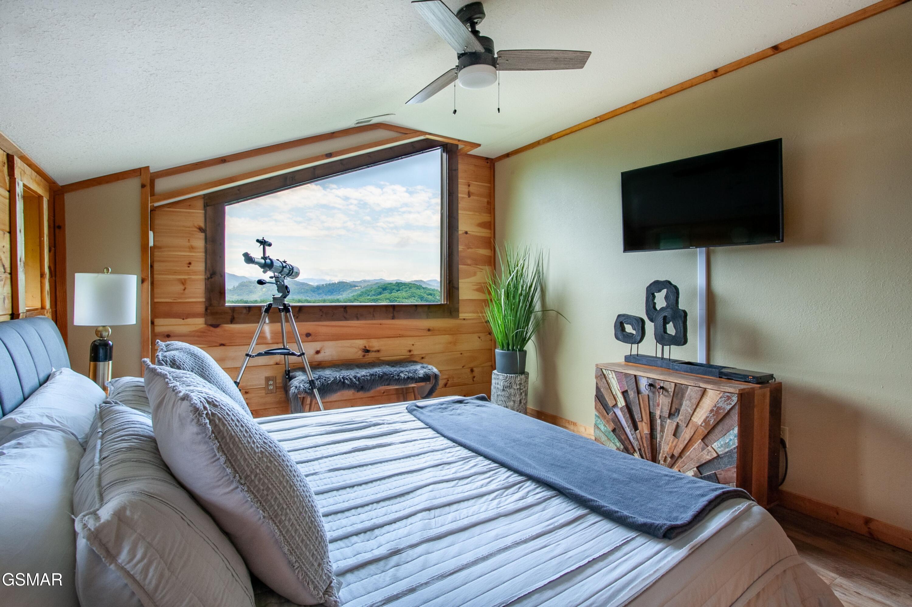 920 Falcon View Way Sevierville TN 37862