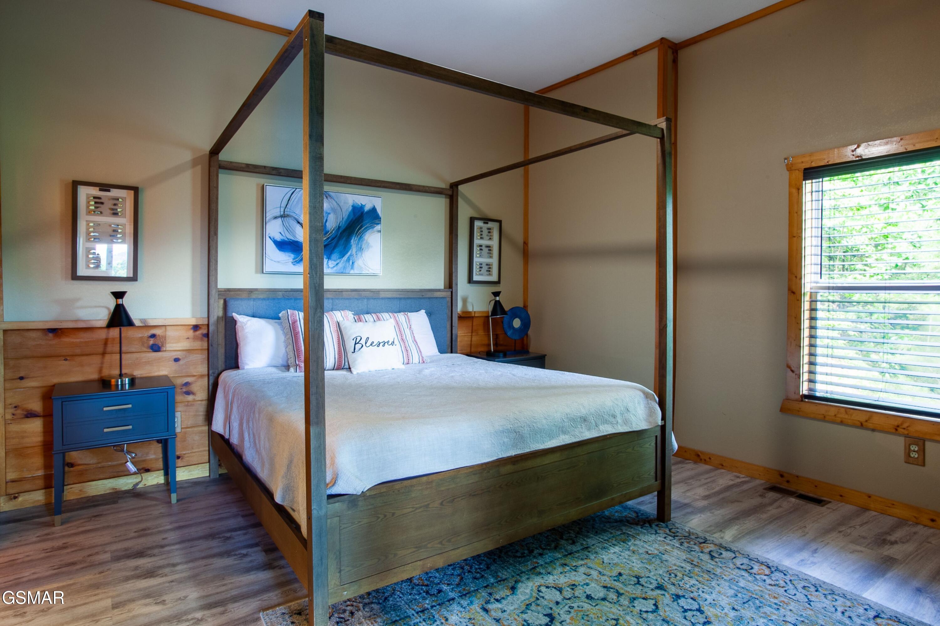 920 Falcon View Way Sevierville TN 37862