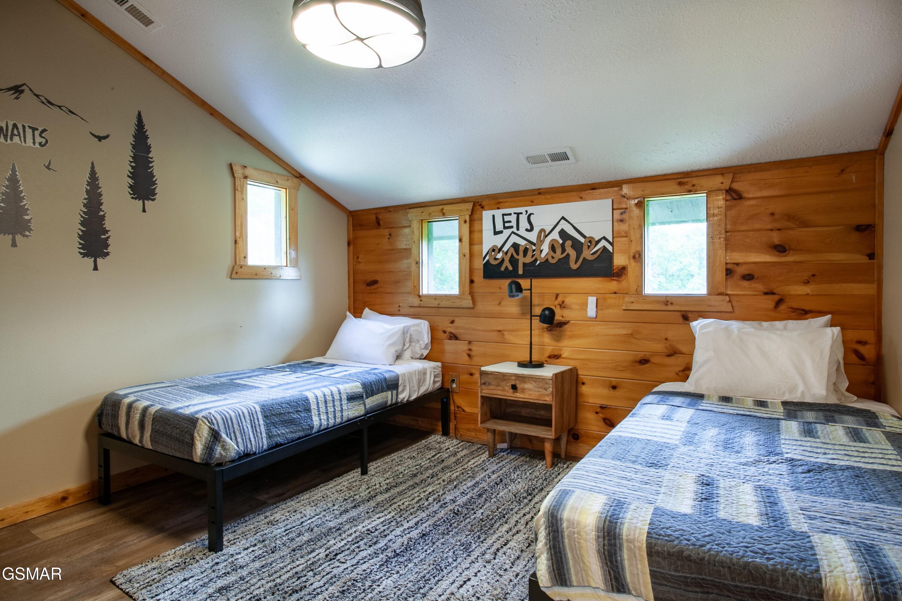 920 Falcon View Way Sevierville TN 37862