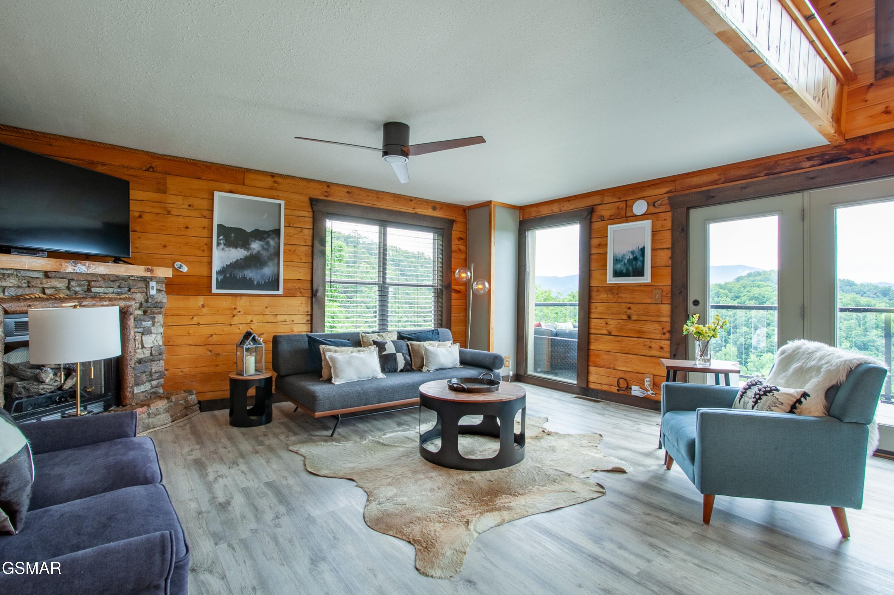 920 Falcon View Way Sevierville TN 37862