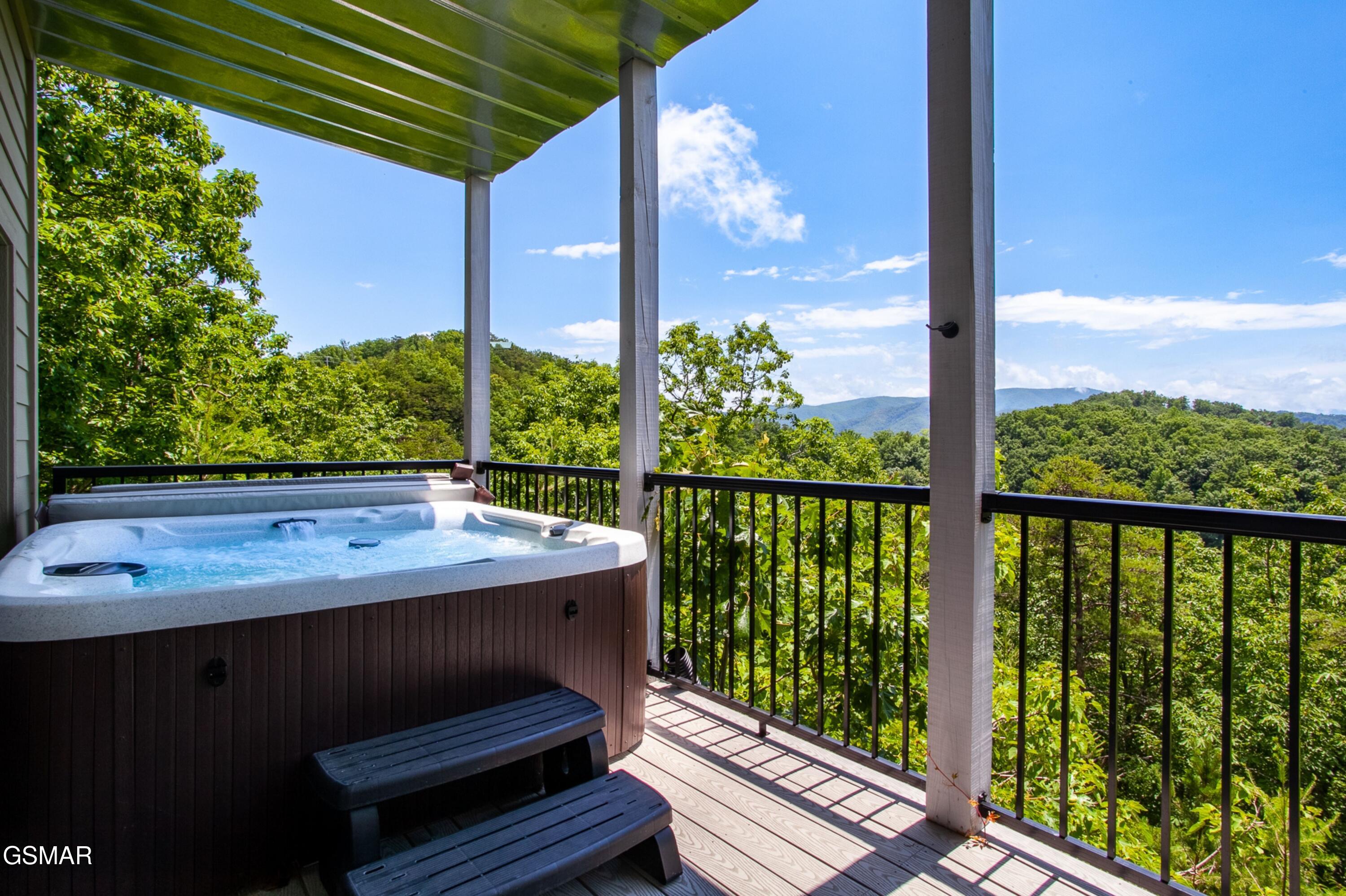 920 Falcon View Way Sevierville TN 37862