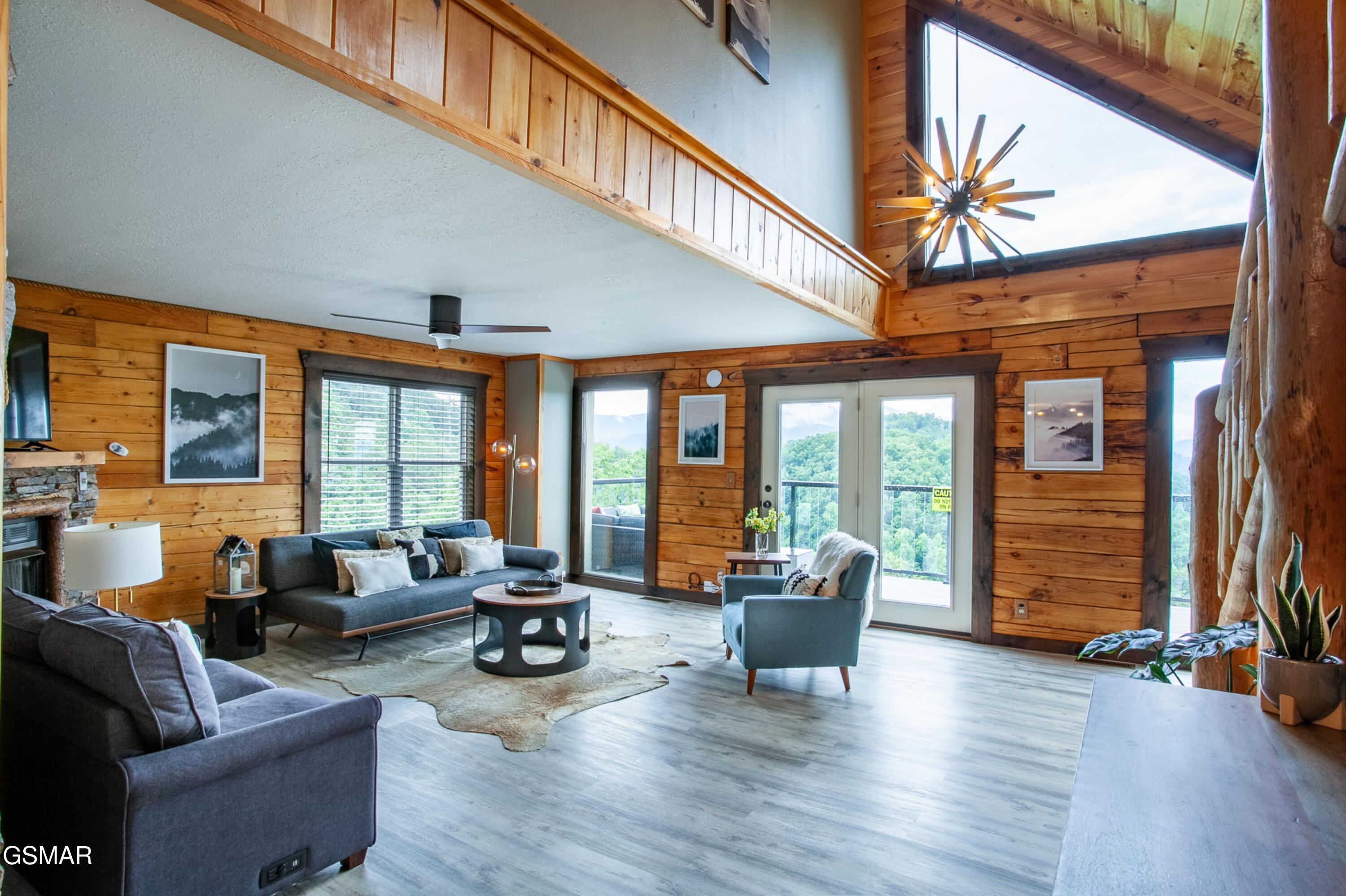 920 Falcon View Way Sevierville TN 37862