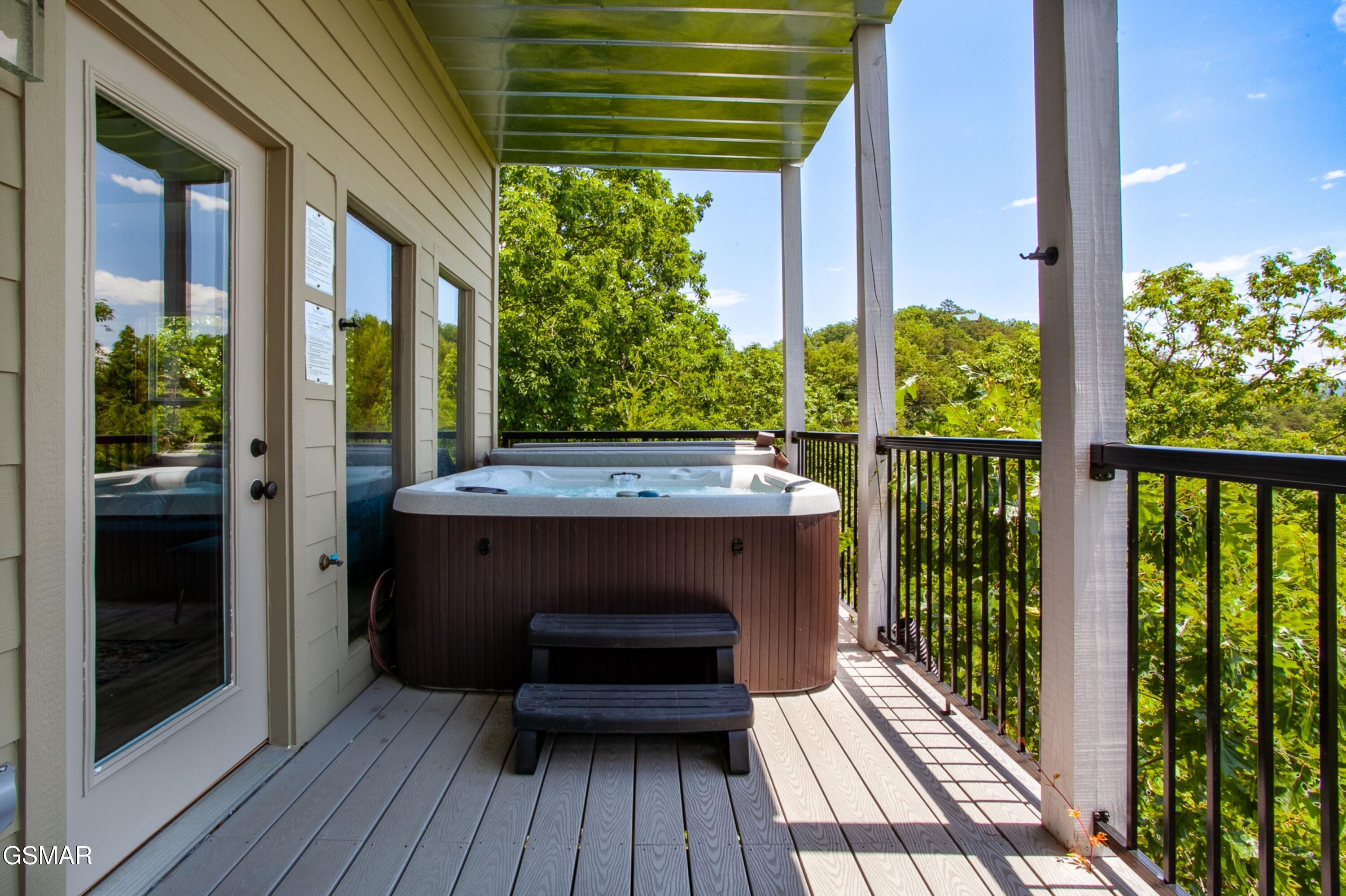 920 Falcon View Way Sevierville TN 37862