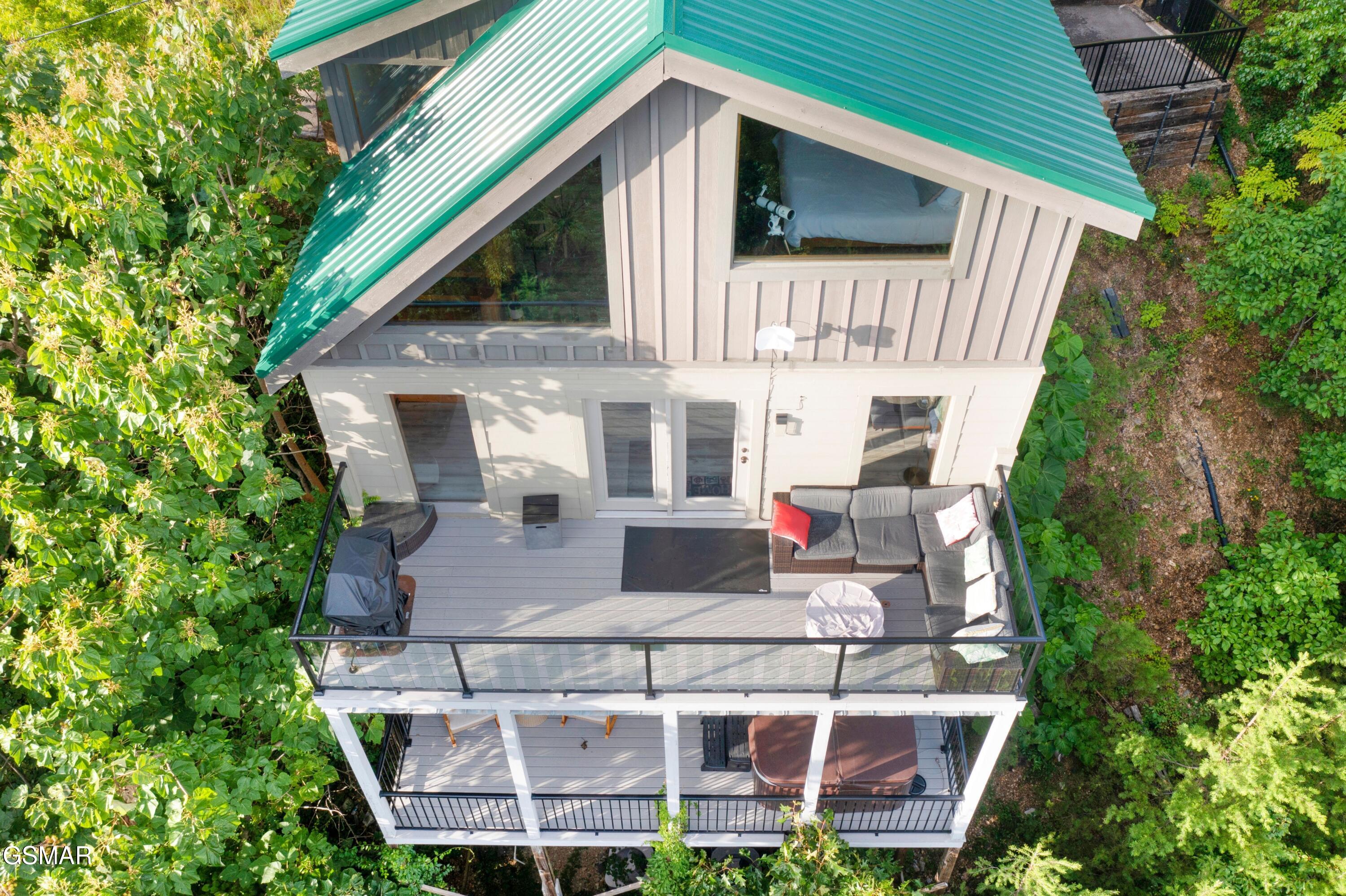 920 Falcon View Way Sevierville TN 37862