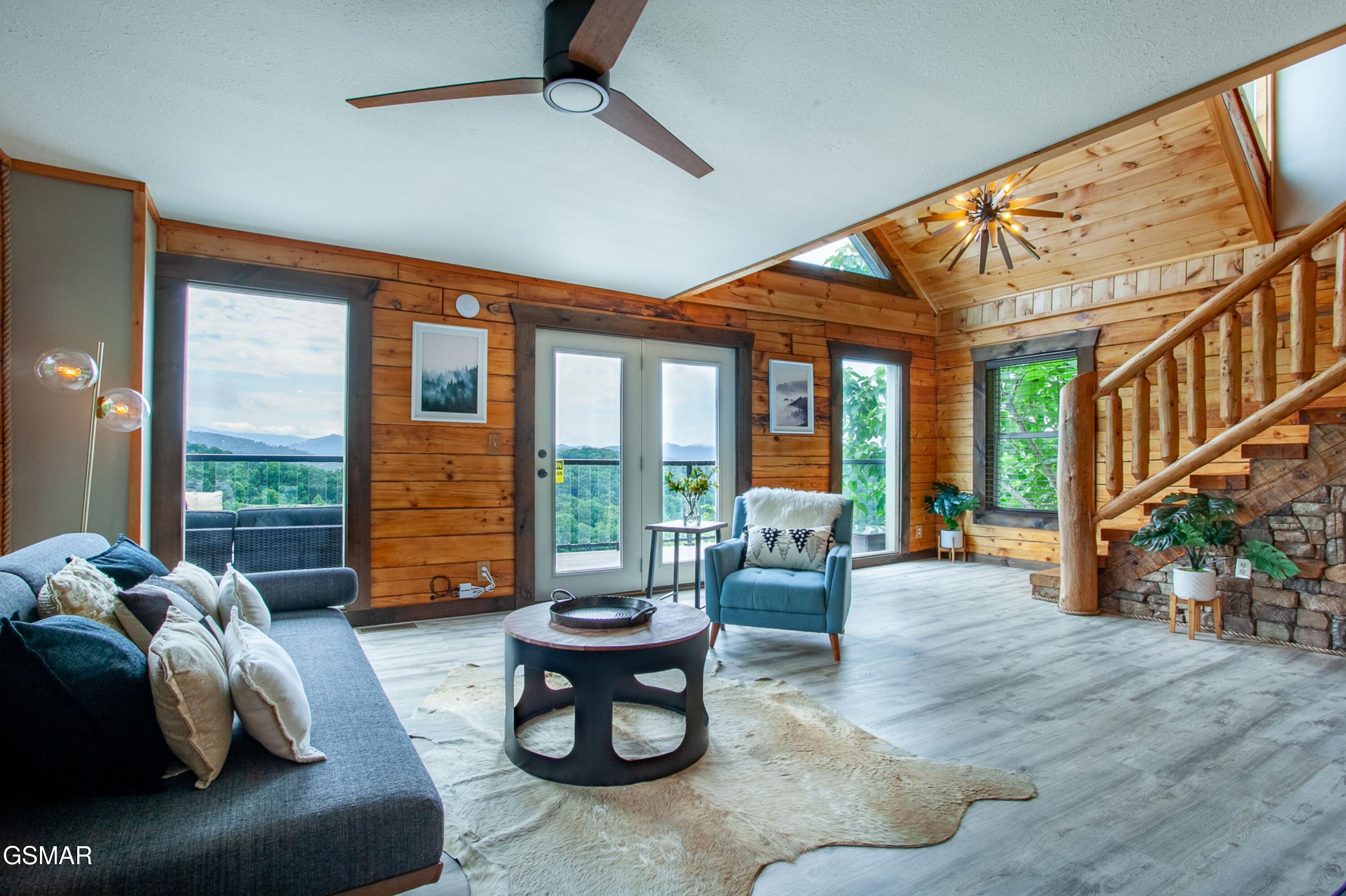 920 Falcon View Way Sevierville TN 37862