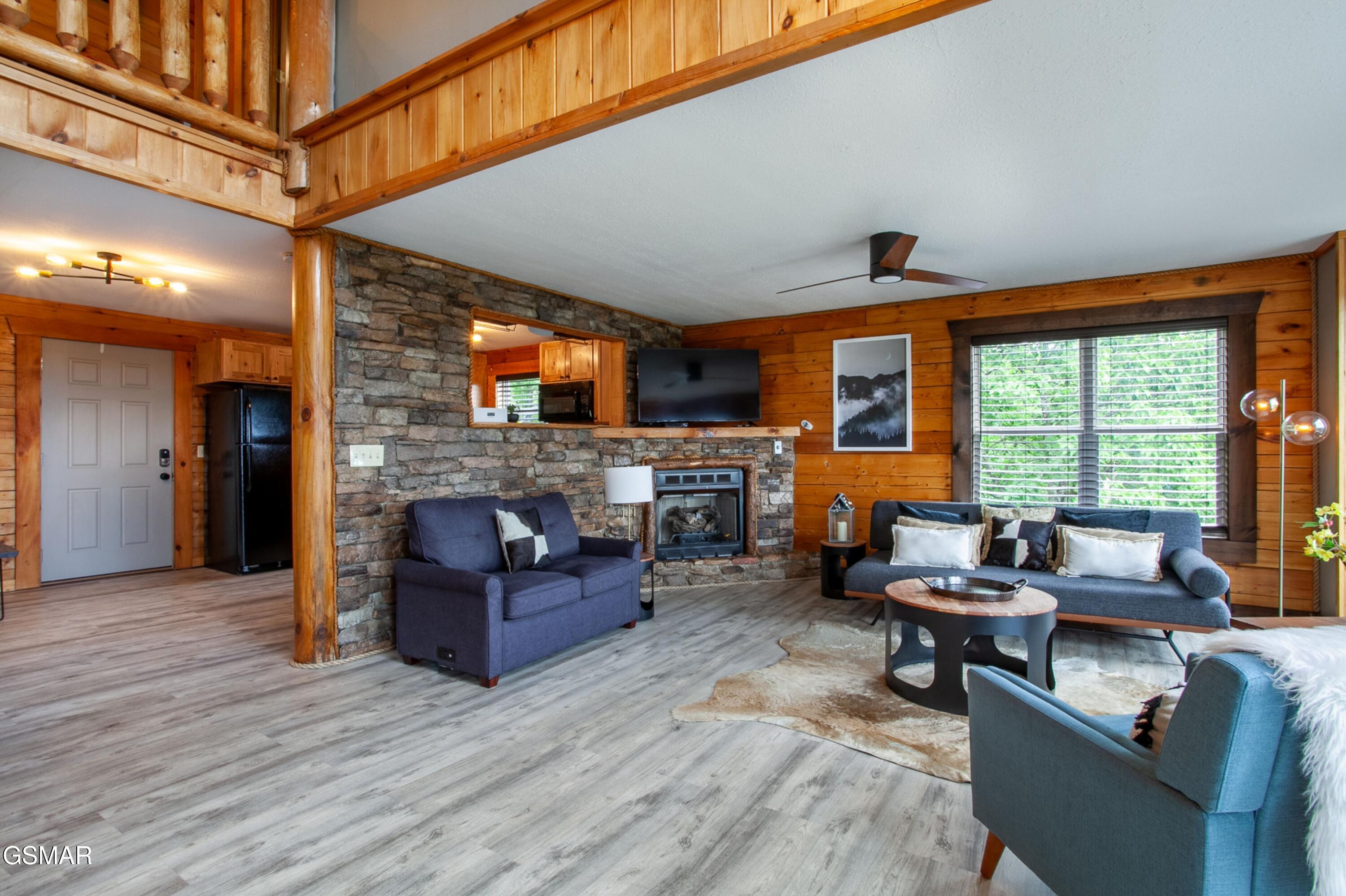 920 Falcon View Way Sevierville TN 37862