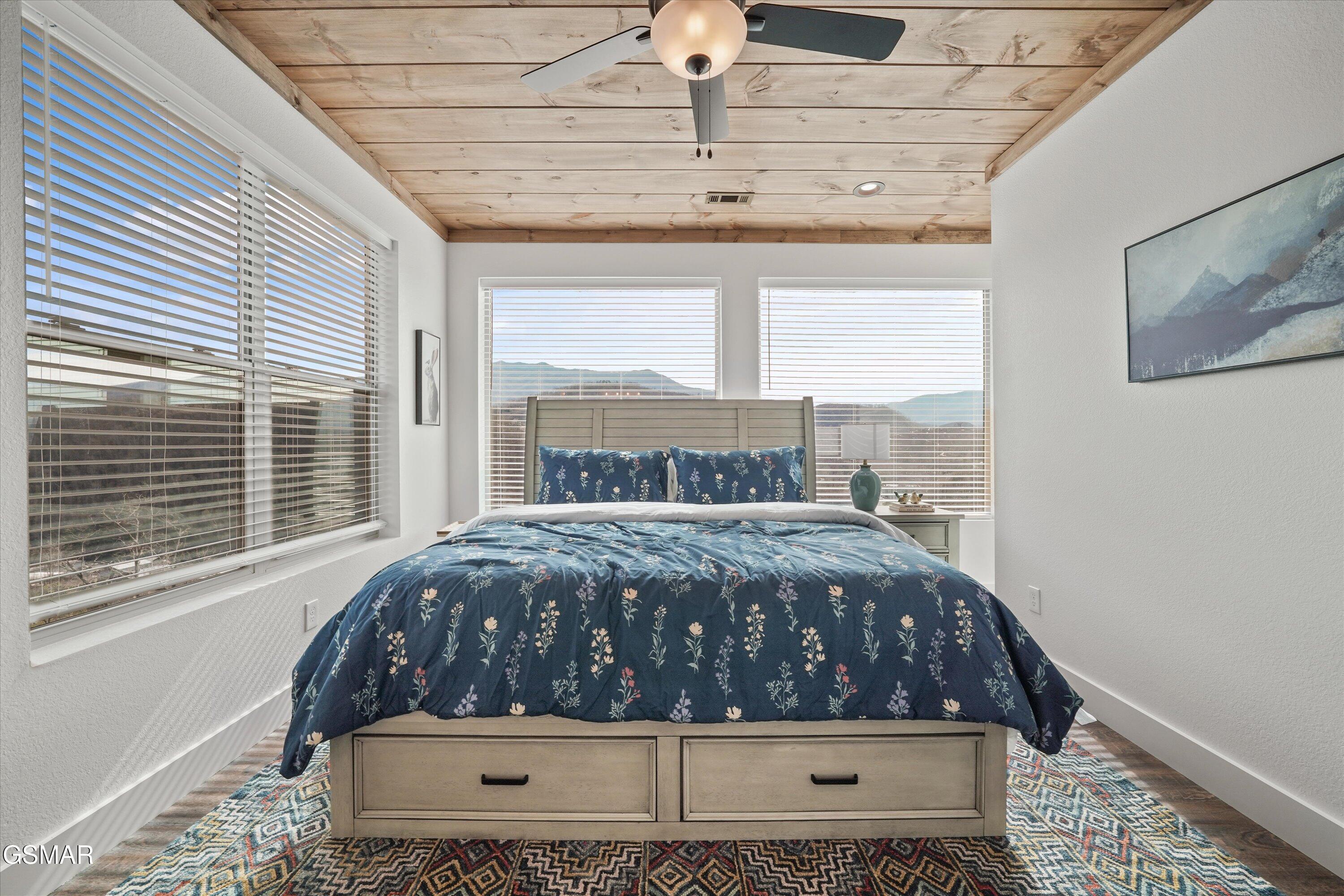 287 Laurel Oaks Way Gatlinburg TN 37738