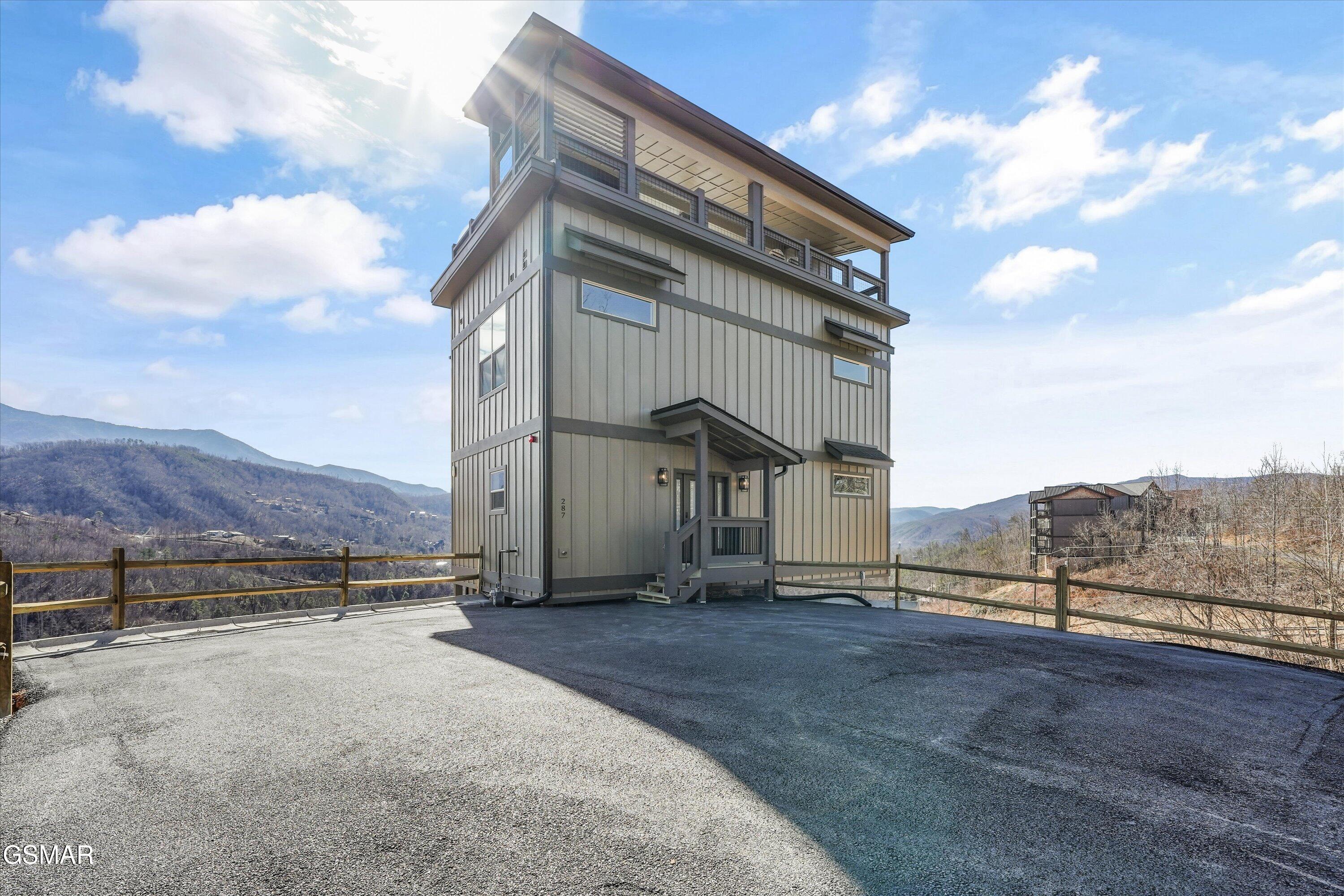 287 Laurel Oaks Way Gatlinburg TN 37738