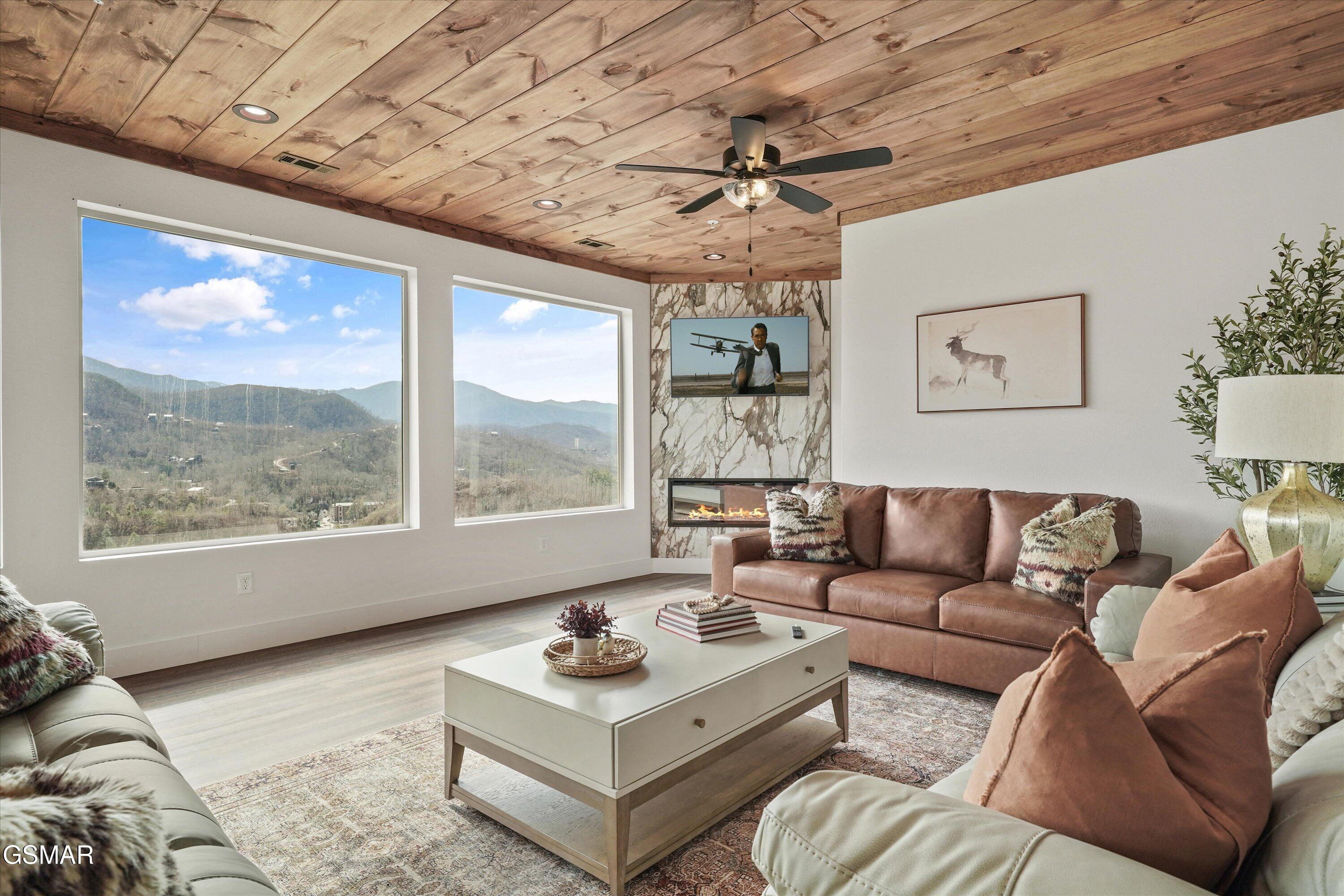 287 Laurel Oaks Way Gatlinburg TN 37738