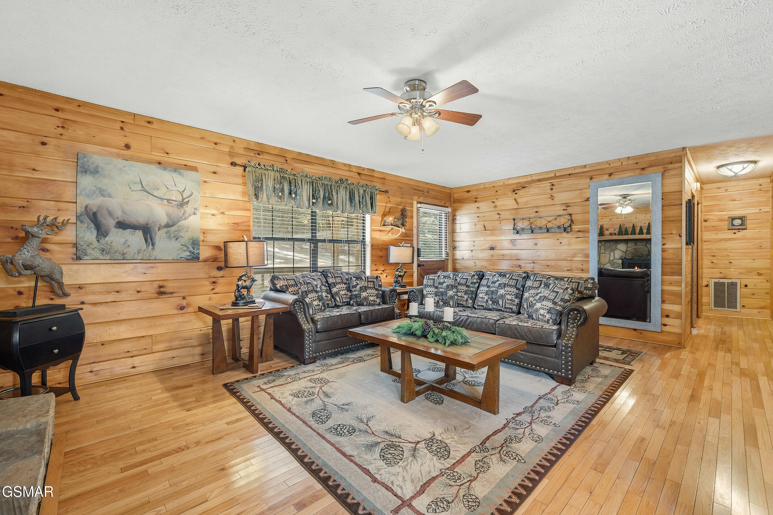 1944 Anderson Way Sevierville TN 37876