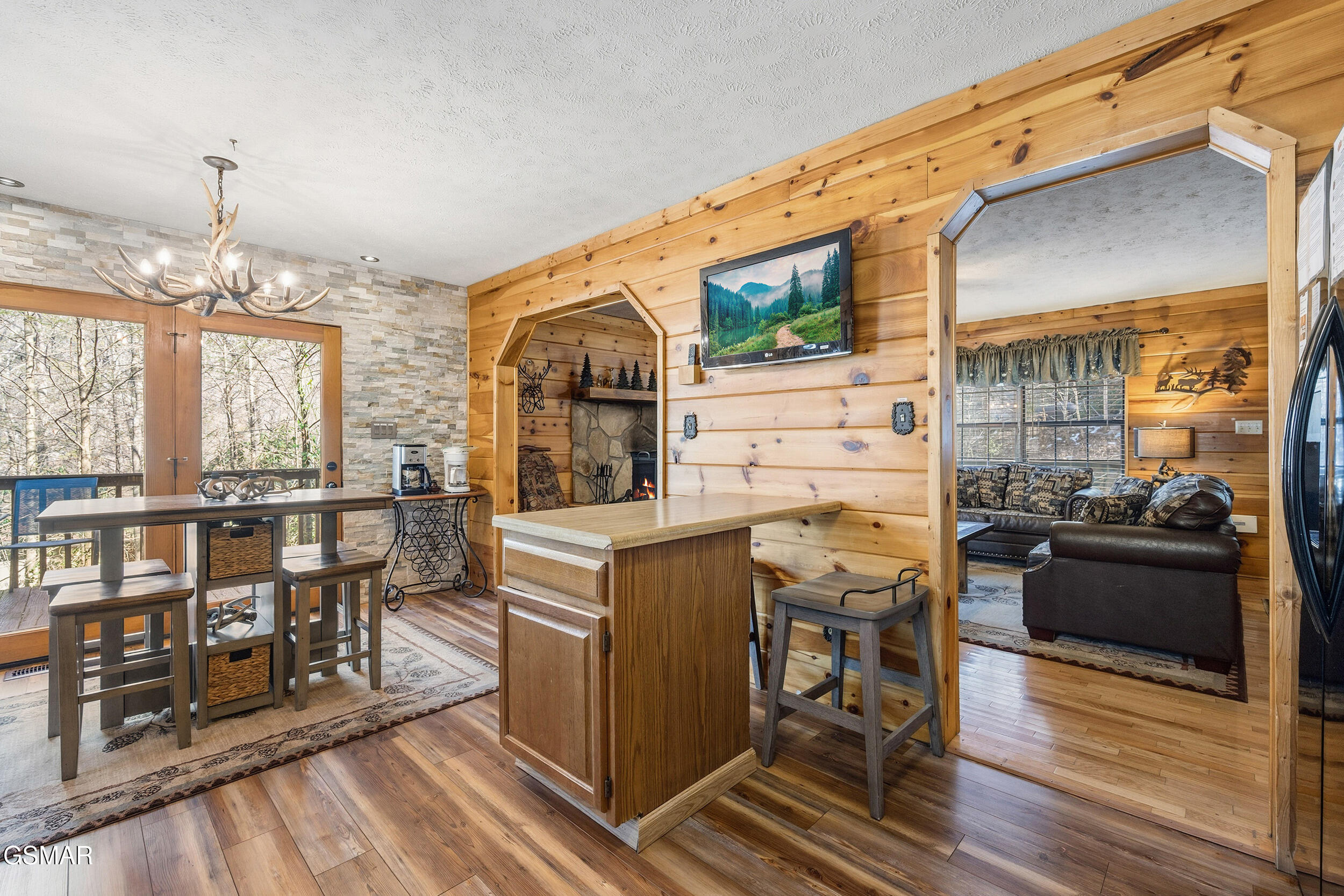 1944 Anderson Way Sevierville TN 37876