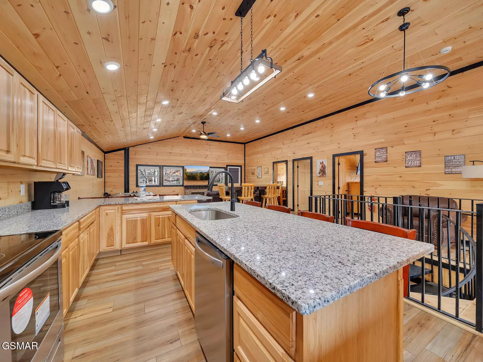 615 Lethco Way Pigeon Forge TN 37863