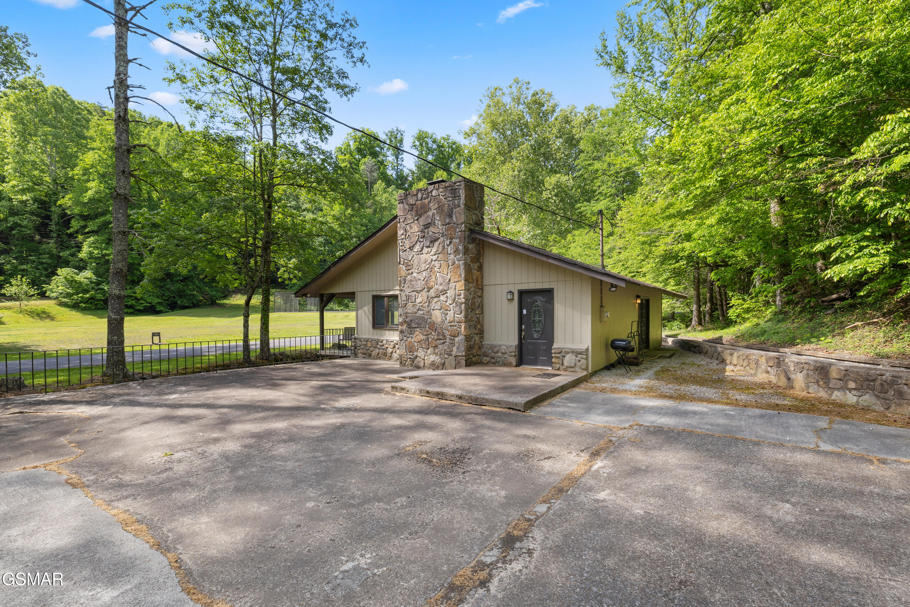 509 Adams Road Gatlinburg TN 37738