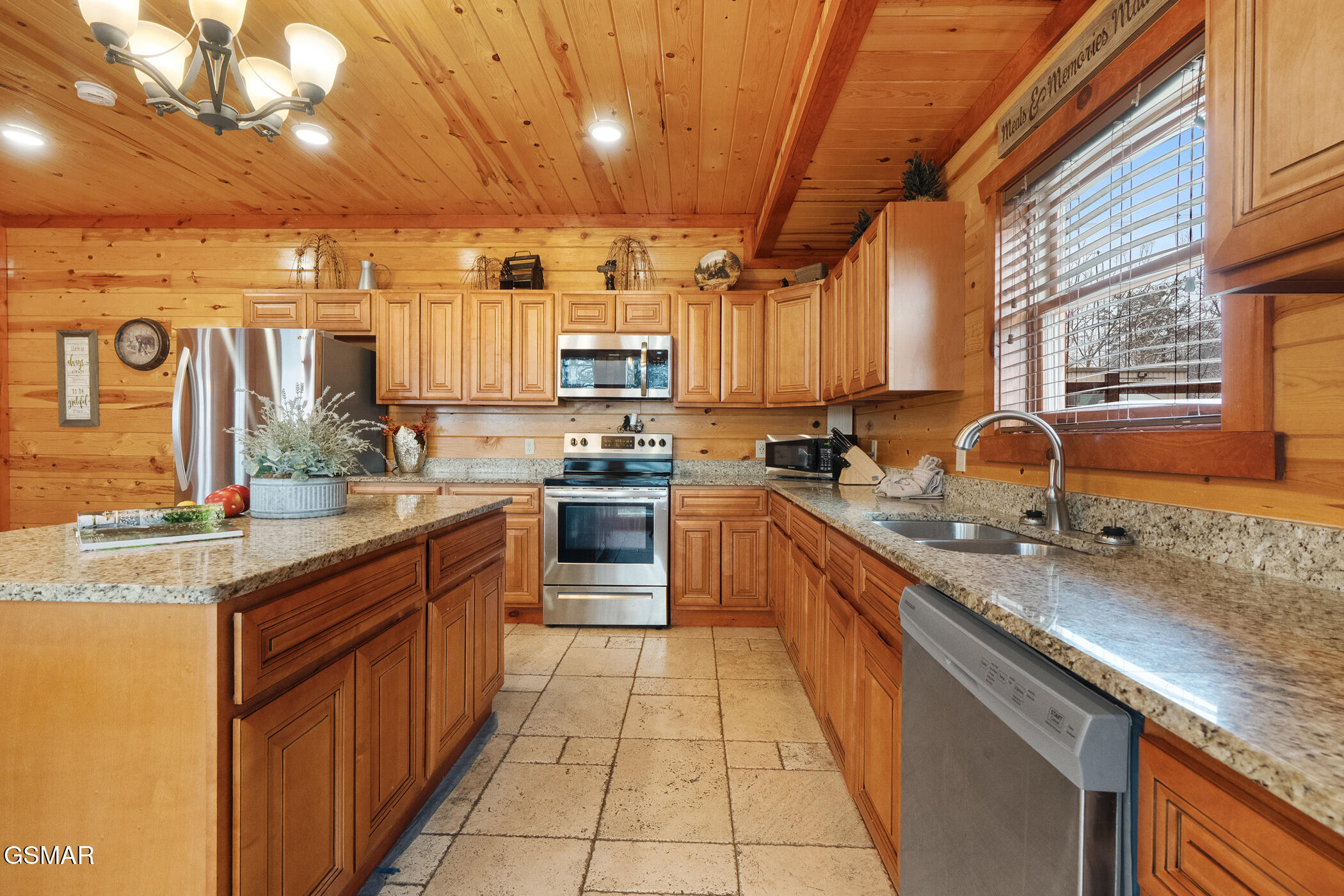 3704 Tilda Hilltop Way Sevierville TN 37862