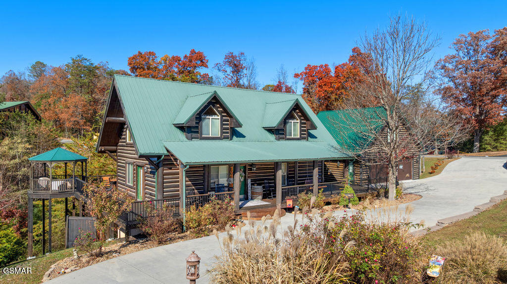 1347 Zachary Thomas Lane Sevierville TN 37876