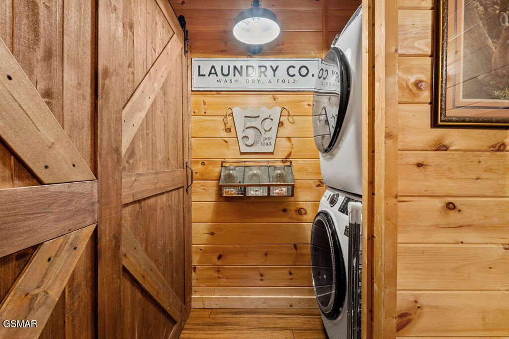 1347 Zachary Thomas Lane Sevierville TN 37876