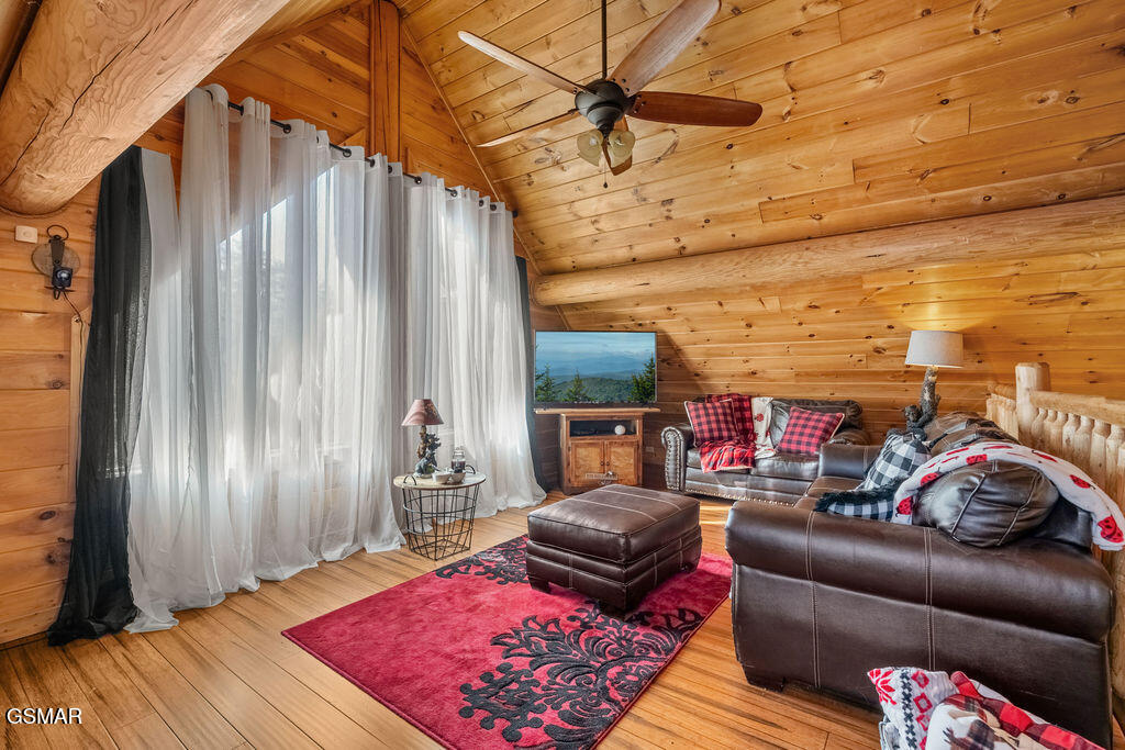 1347 Zachary Thomas Lane Sevierville TN 37876