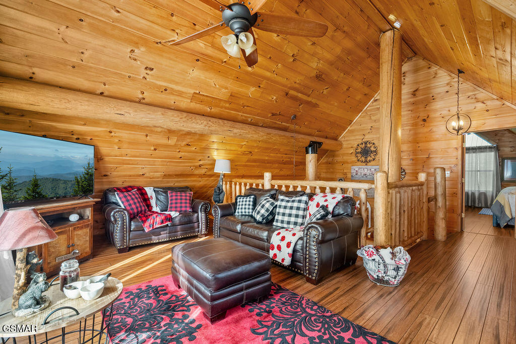 1347 Zachary Thomas Lane Sevierville TN 37876