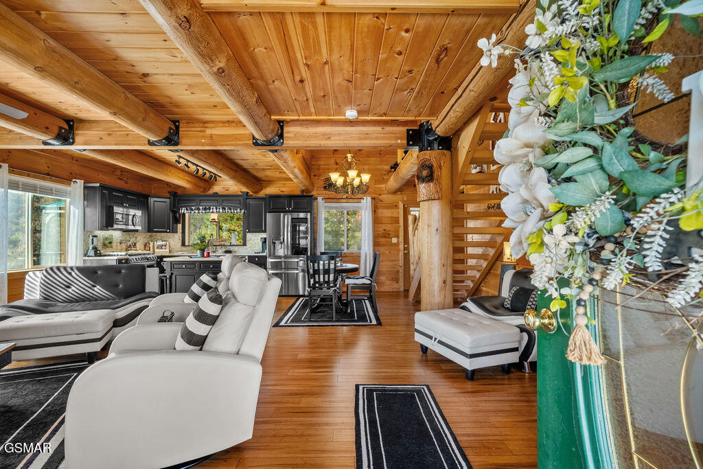 1347 Zachary Thomas Lane Sevierville TN 37876