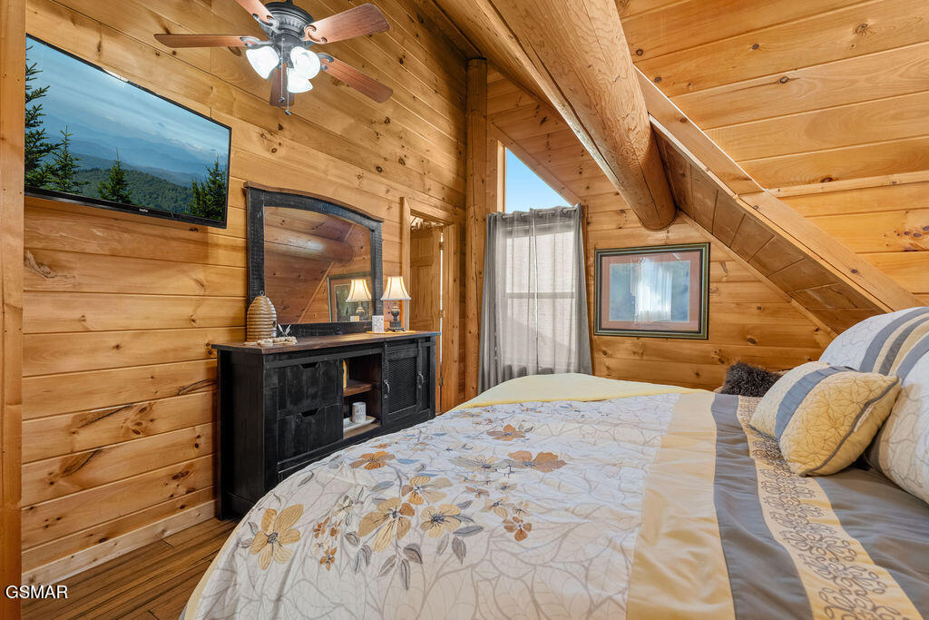 1347 Zachary Thomas Lane Sevierville TN 37876