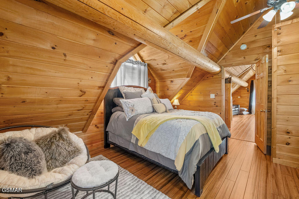 1347 Zachary Thomas Lane Sevierville TN 37876