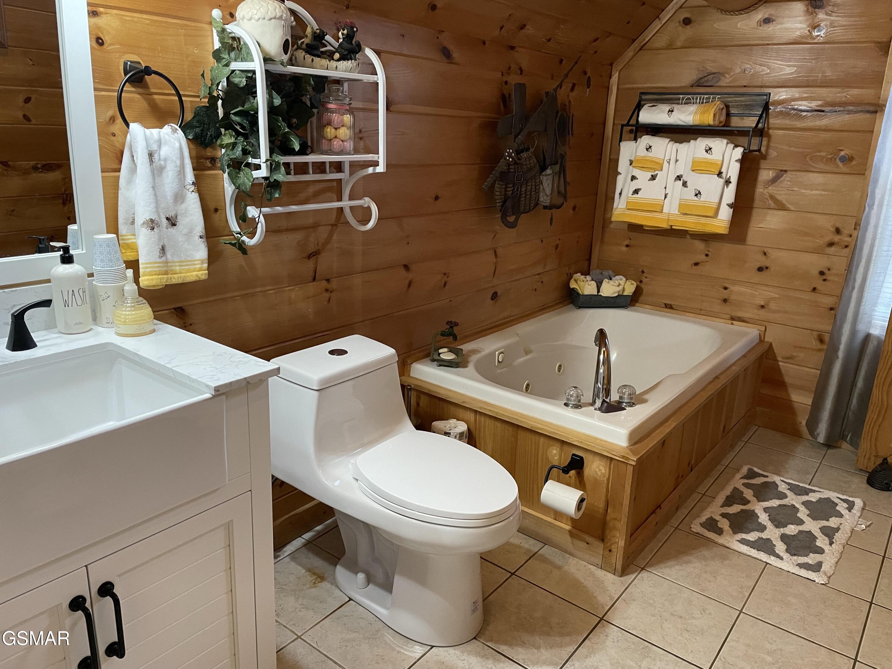 1347 Zachary Thomas Lane Sevierville TN 37876