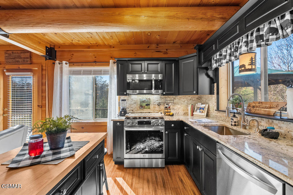 1347 Zachary Thomas Lane Sevierville TN 37876