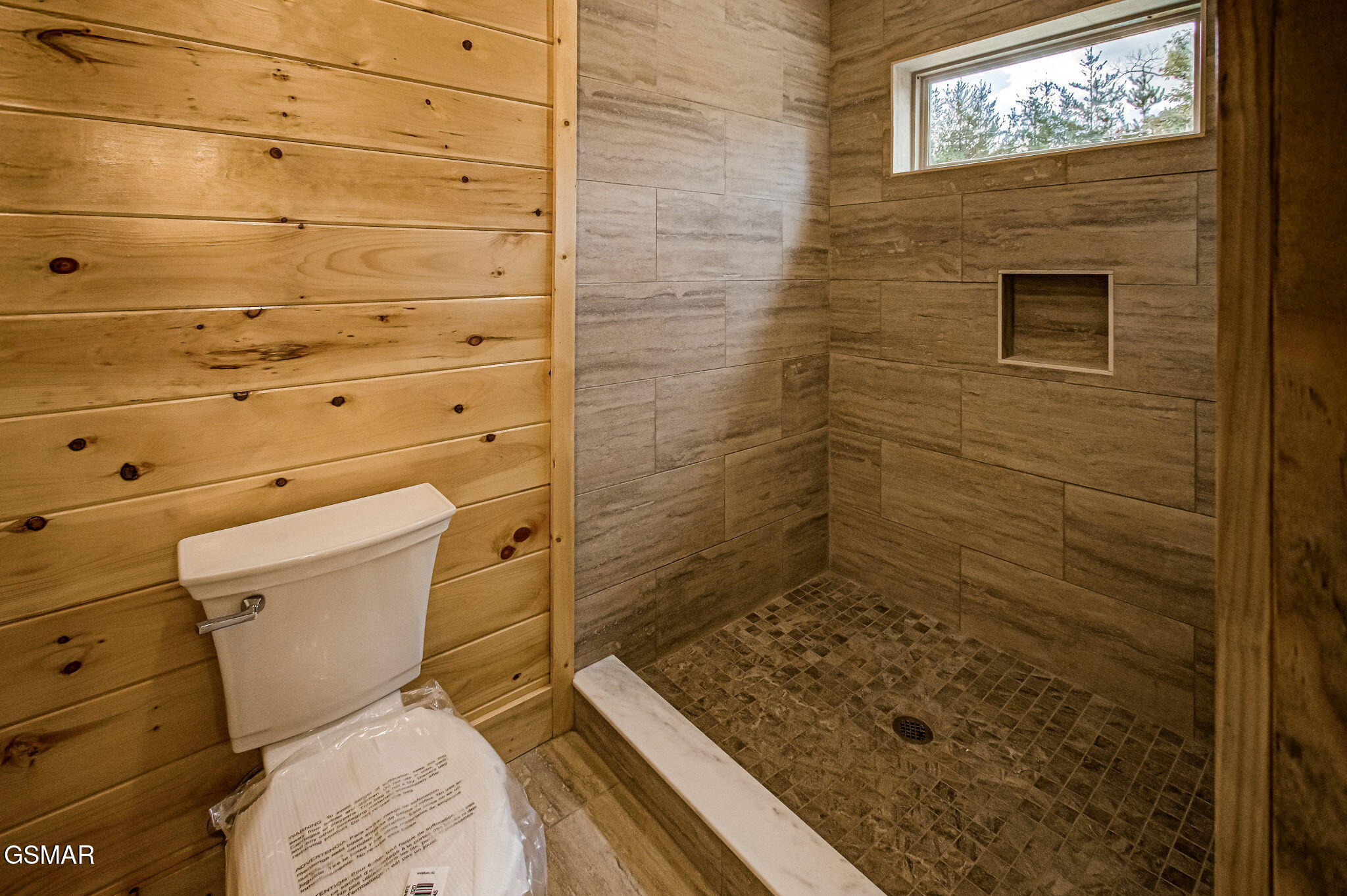 1821 Pinestand Ridge Way Pigeon Forge TN 37862