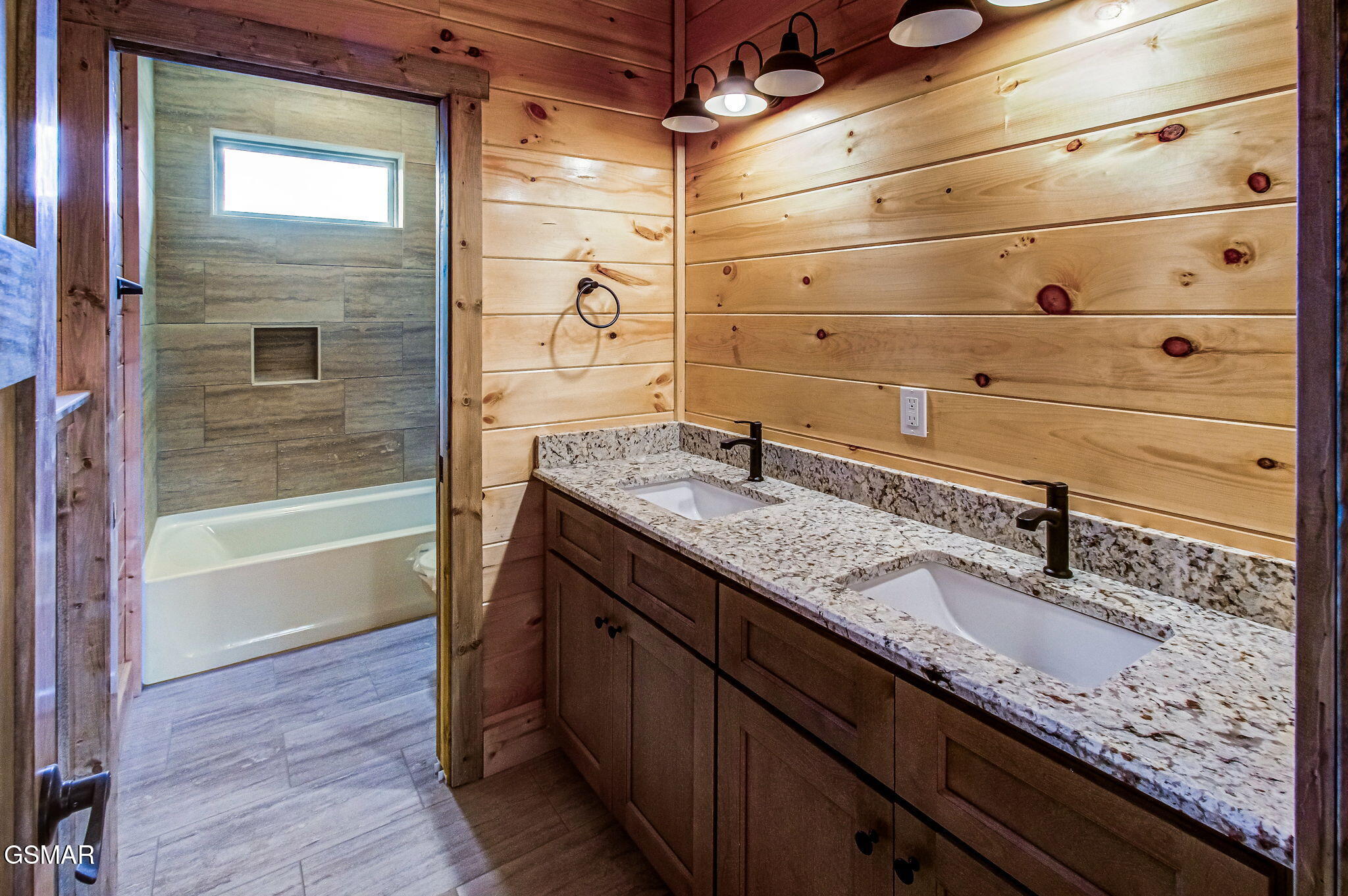 1821 Pinestand Ridge Way Pigeon Forge TN 37862