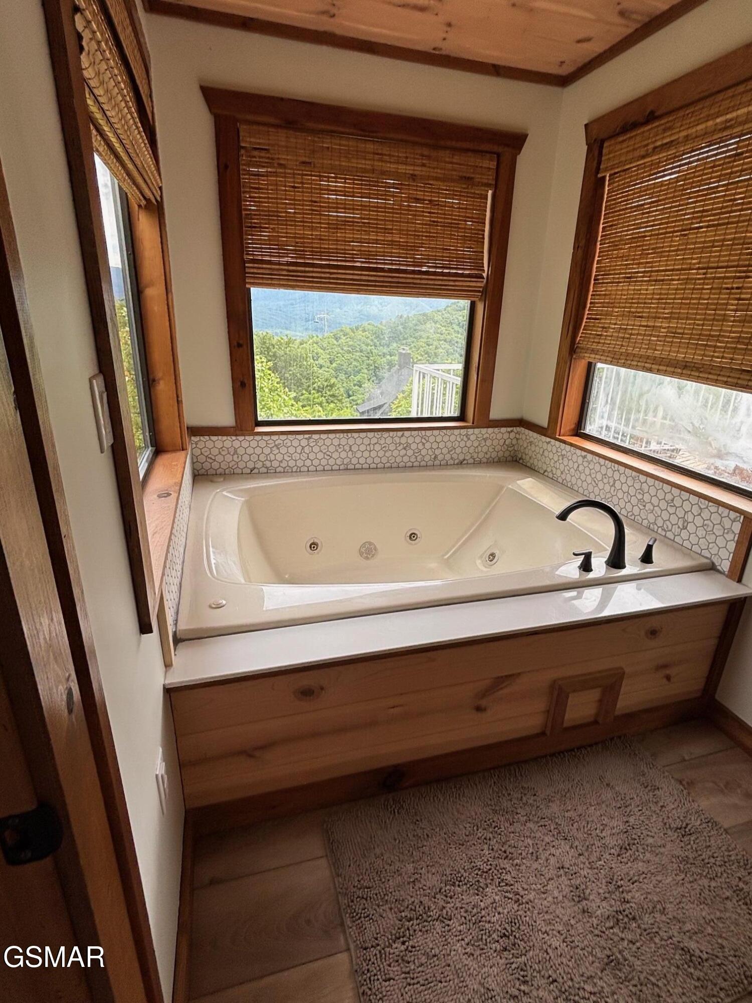 1226 Sky High Way Gatlinburg TN 37738