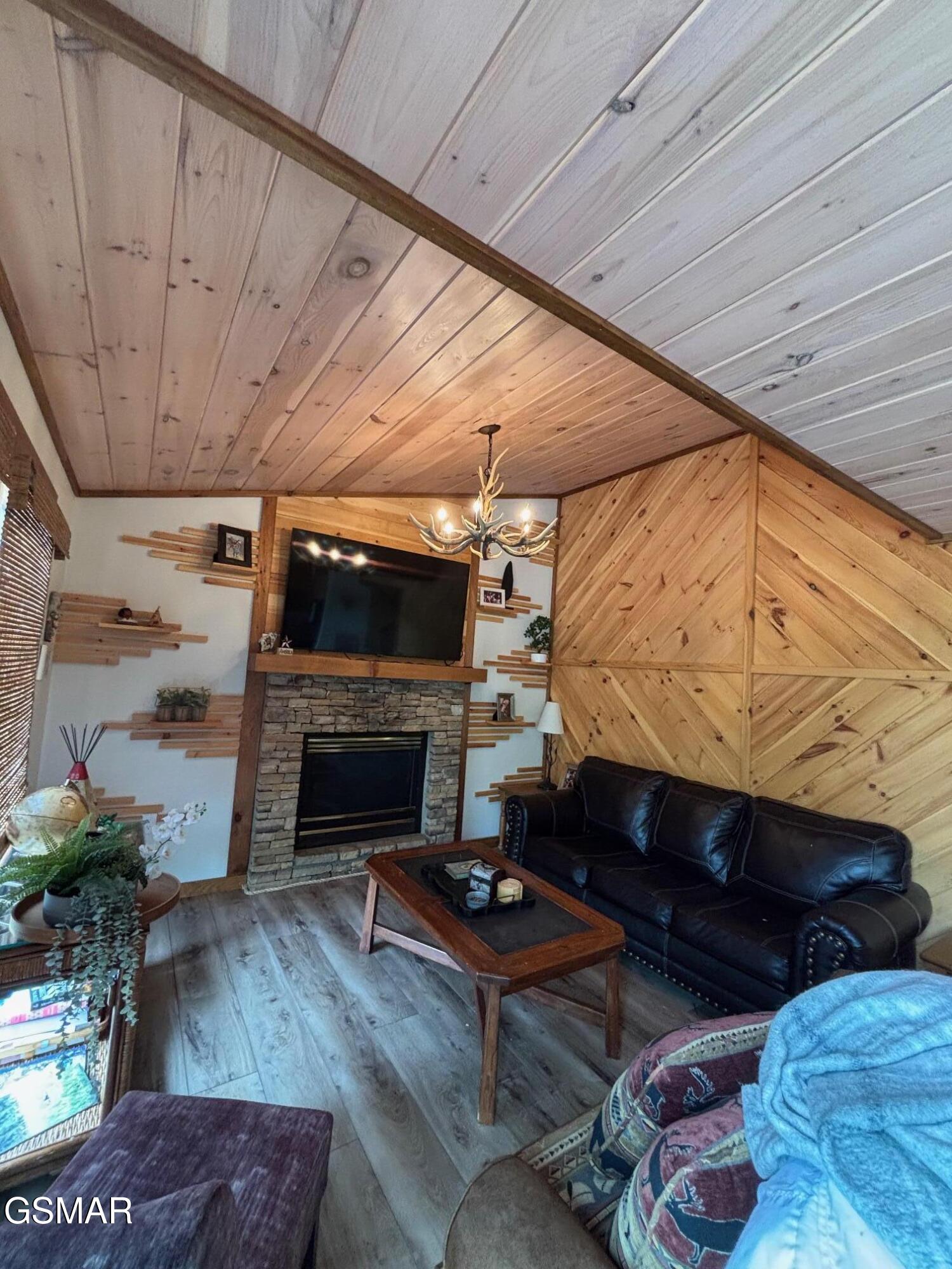 1226 Sky High Way Gatlinburg TN 37738