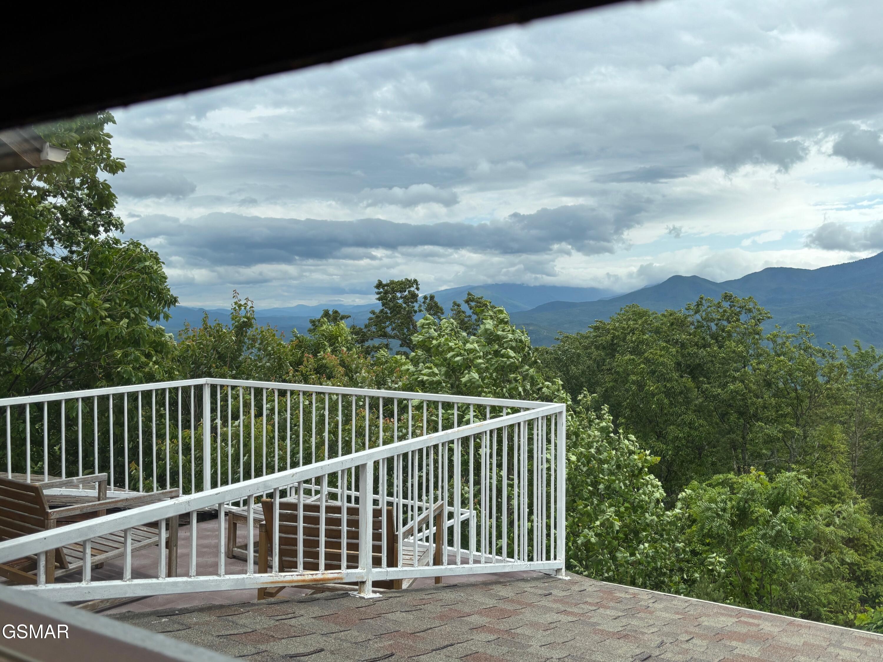 1226 Sky High Way Gatlinburg TN 37738